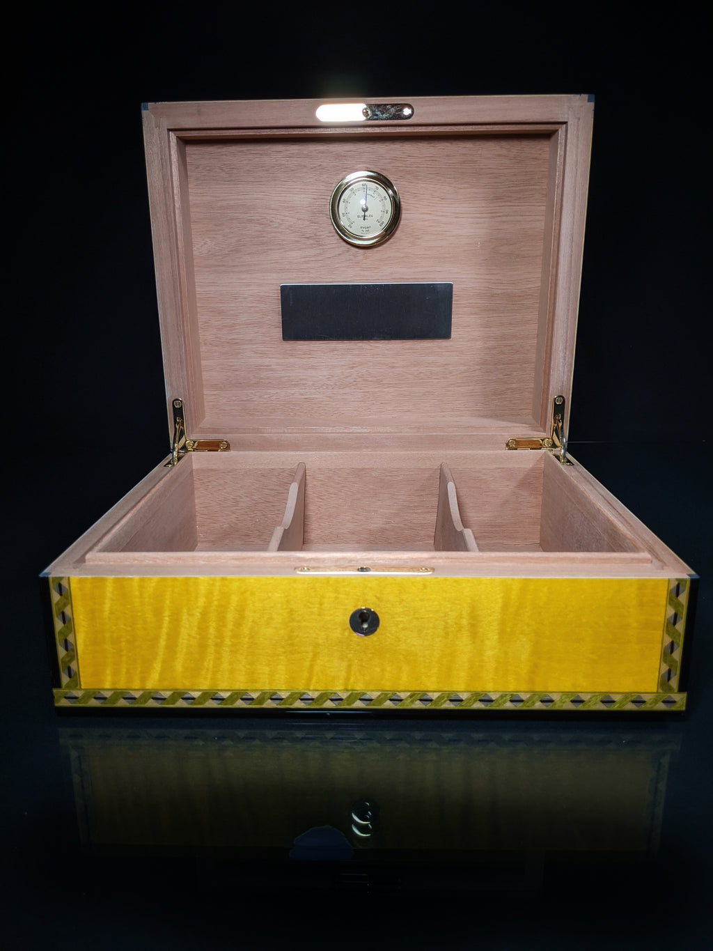 Elie Bleu Medals Yellow Sycamore  Humidor 75 Count