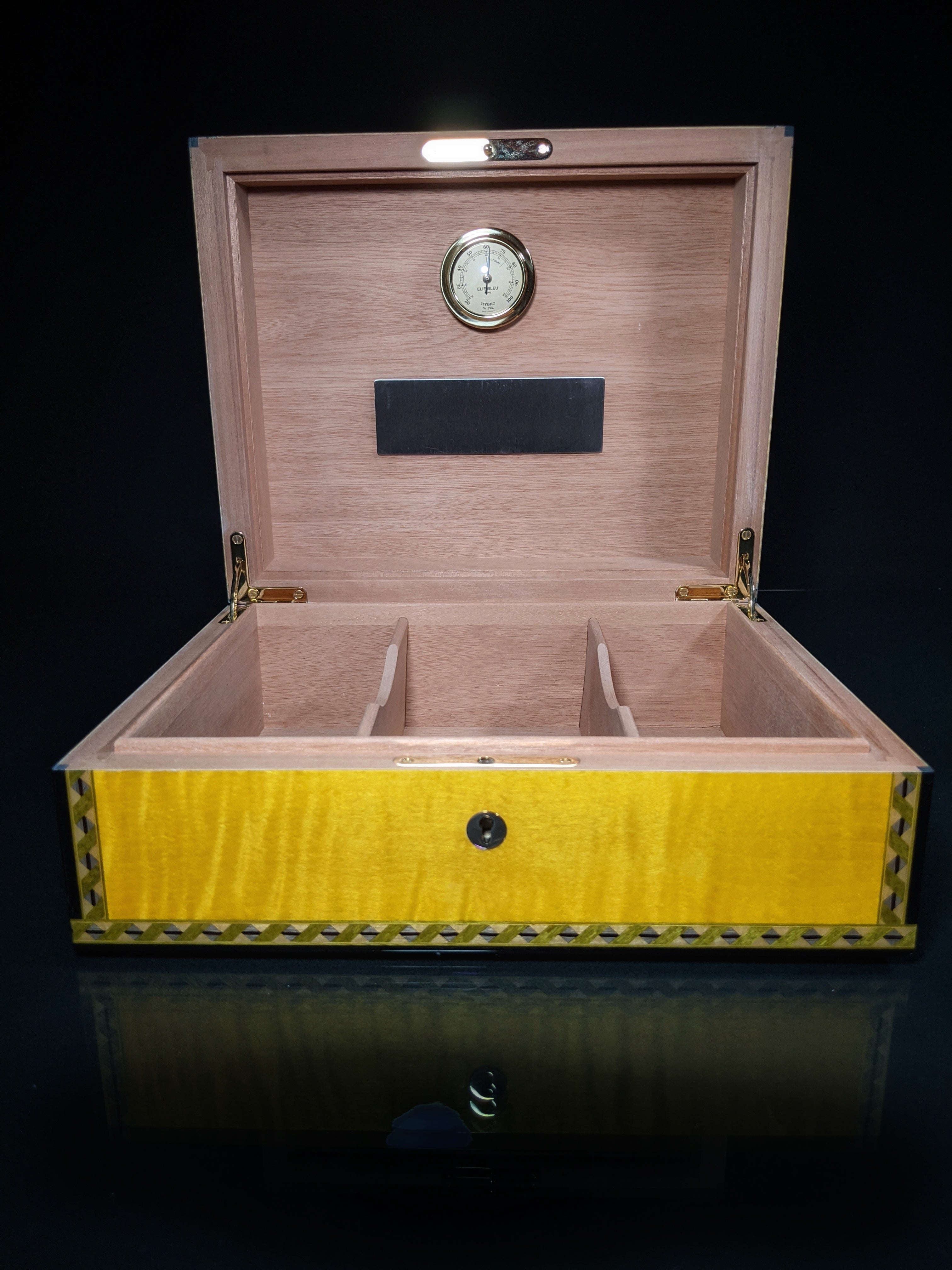 Elie Bleu Medals Yellow Sycamore  Humidor 75 Count