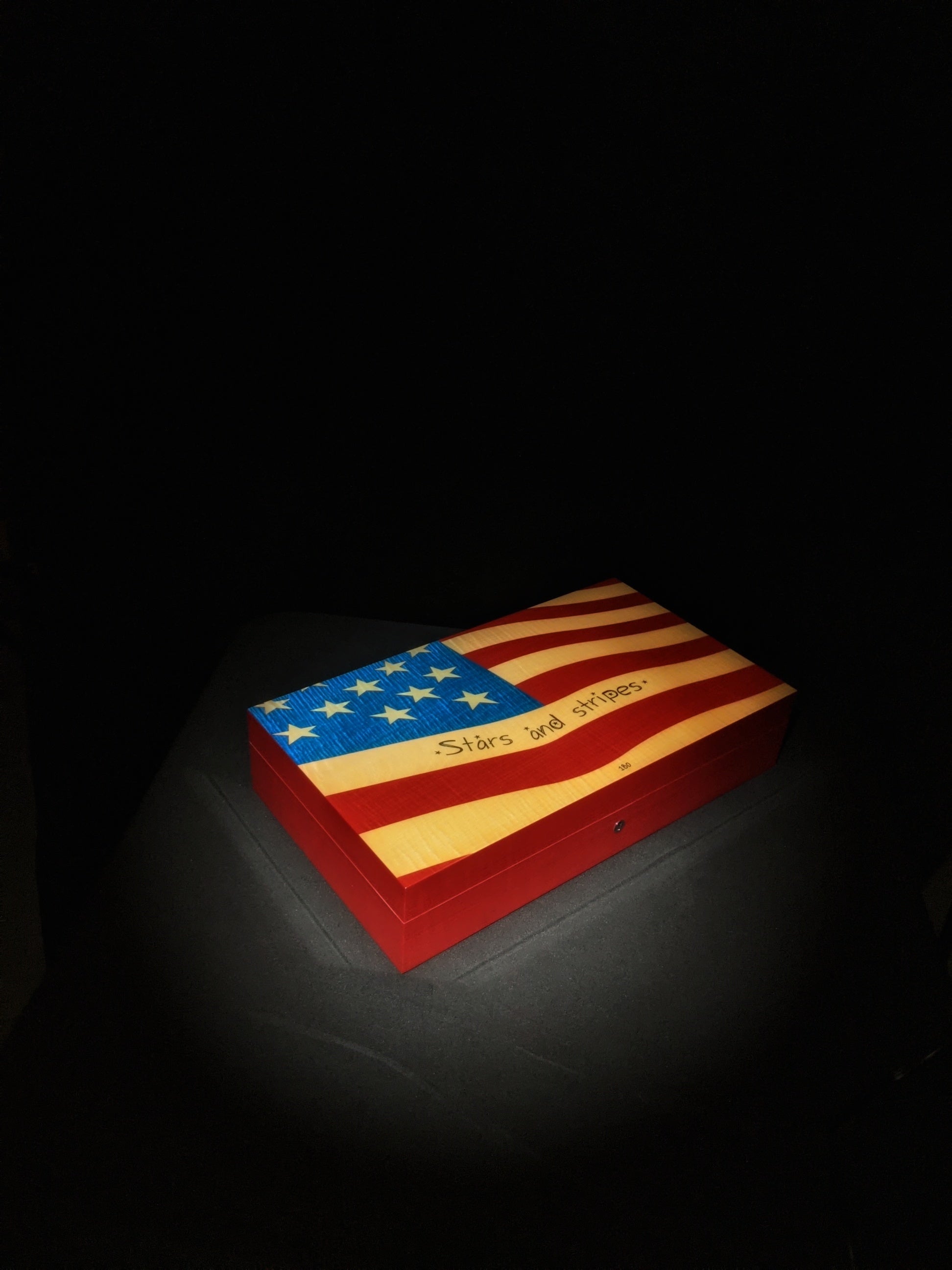 Elie Bleu Stars & Stripes 110 Ct Humidor New