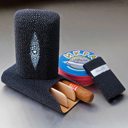 Brizard and Co. The "Show Band" 3 Cigar Case - Stingray Black