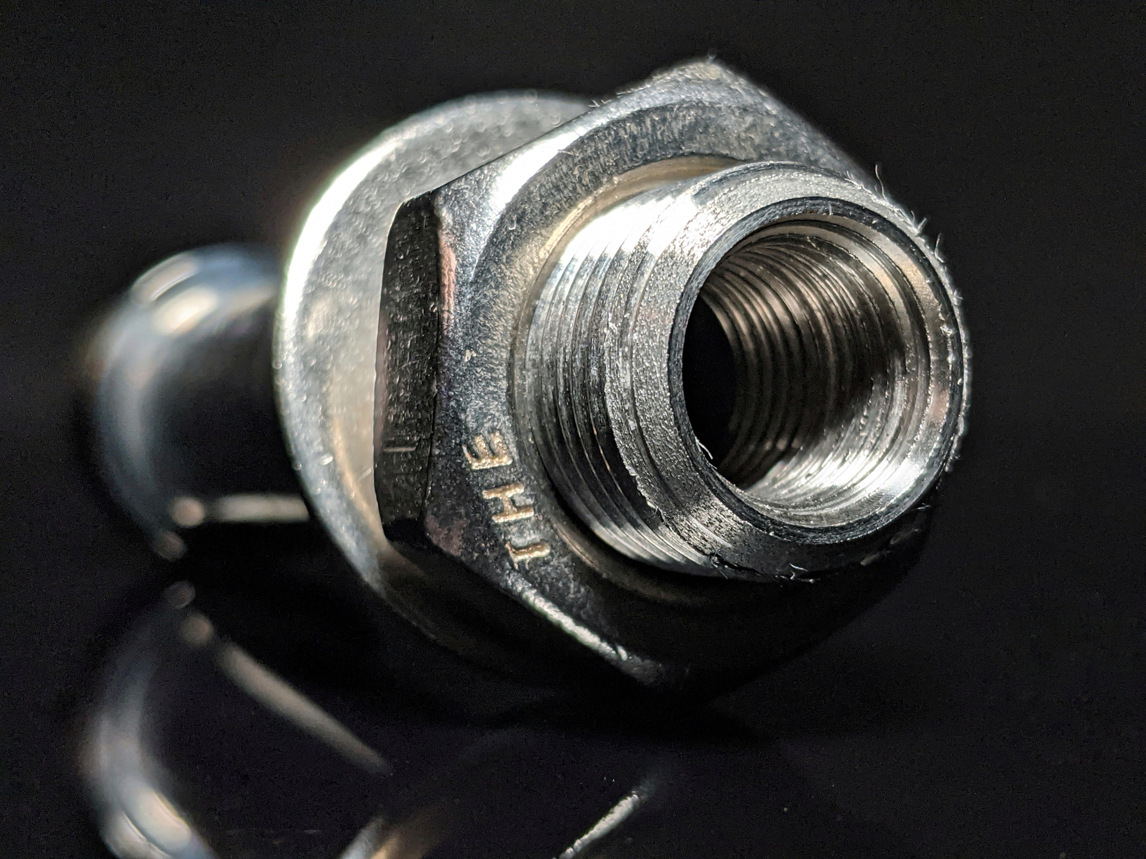 Marine Machine Thru Hull Fitting 3/8 FIP  to No 6 Flare