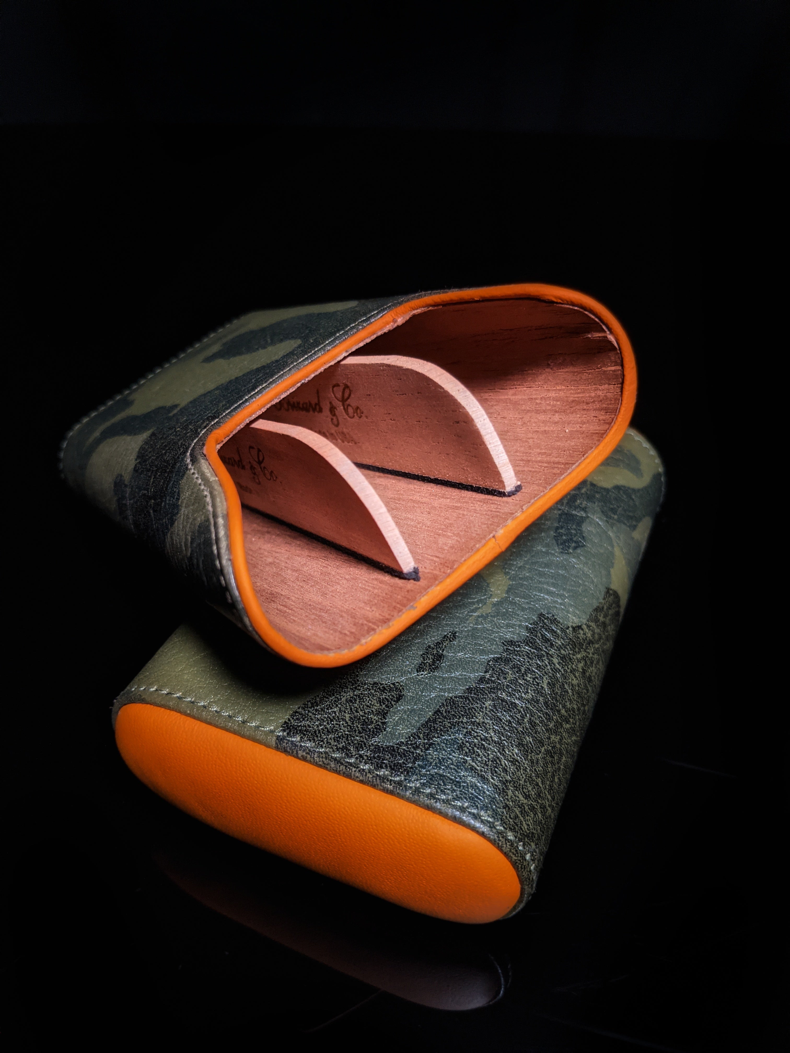 Brizard and Co. Show Band 3 Cigar Case — Camouflage & Orange Leather