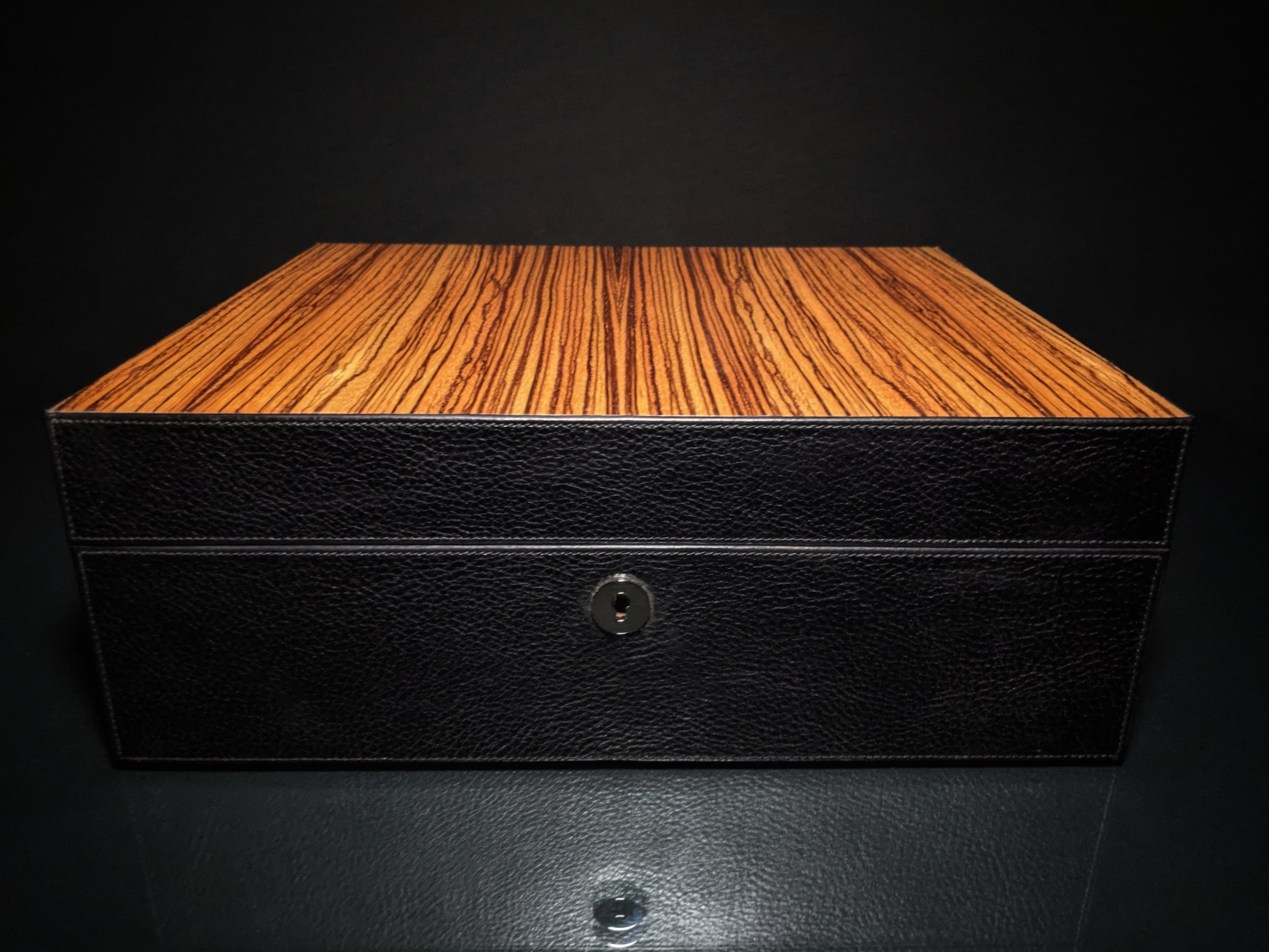Brizard & Co - "Airflow" Cigar Humidor - Sunrise Black and Zebrawood 60 / 70 Count