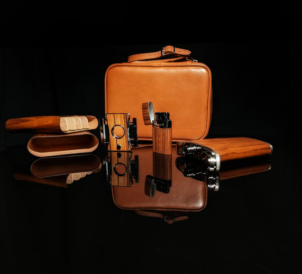 Brizard and Co Havana Traveler in Tan Leather with matching cutter and lighter NIB