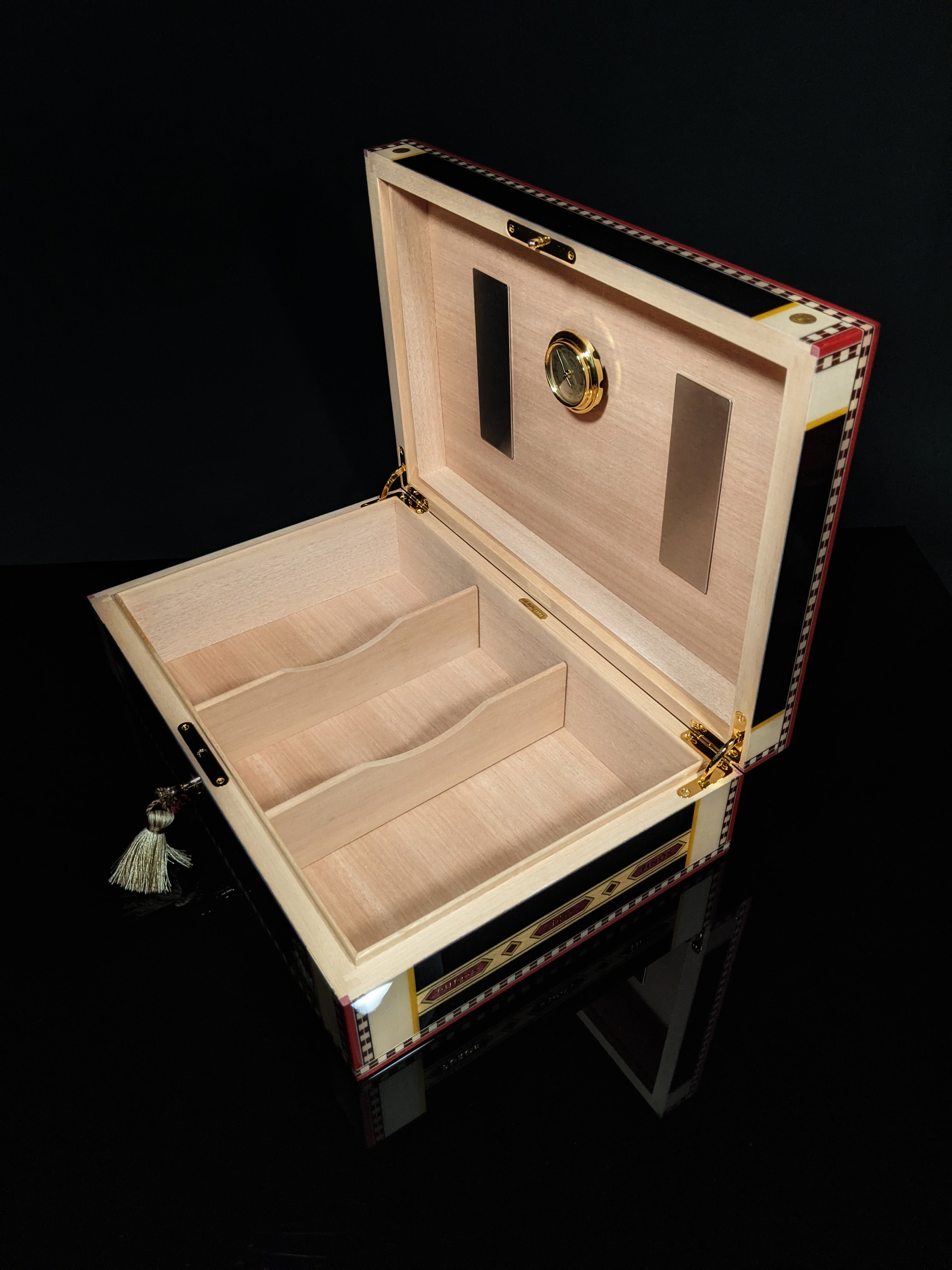 Elie Bleu  Alba Black Sycamore Humidor 110 count NIB Made in France