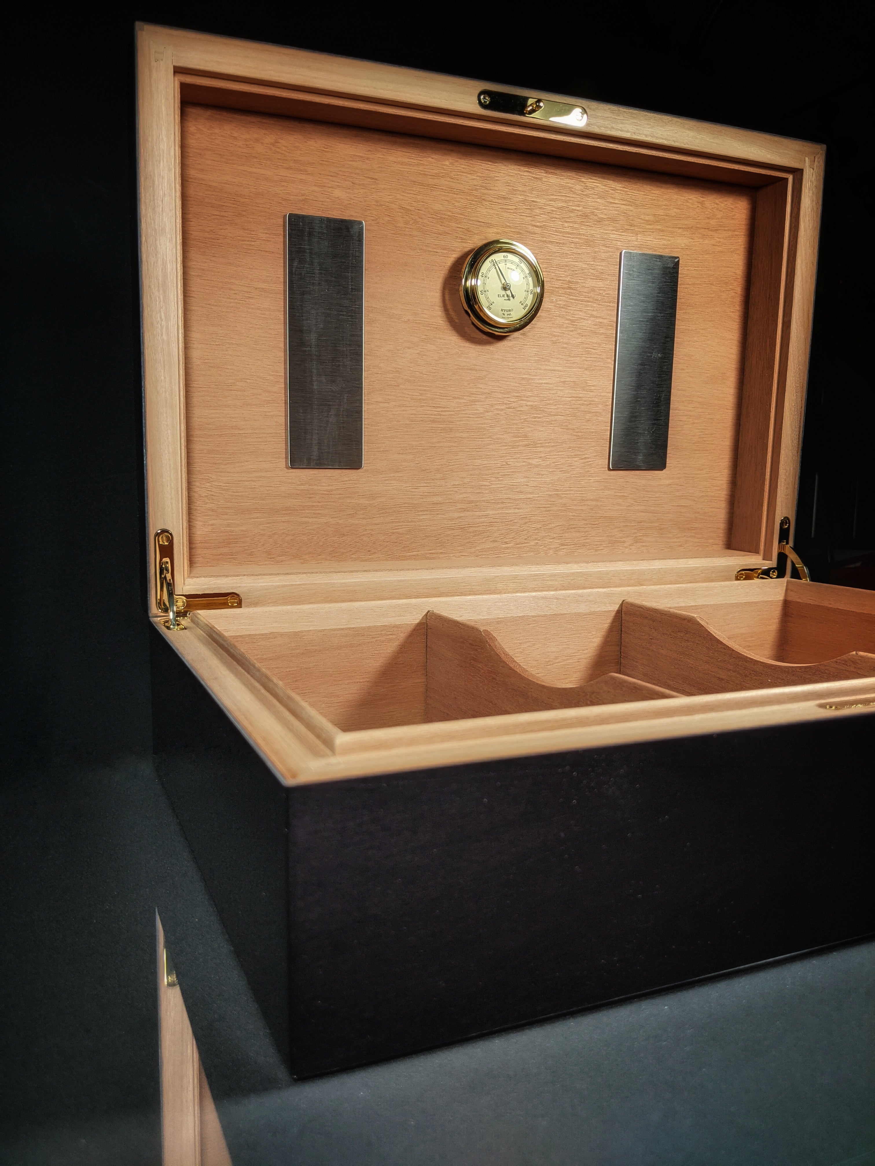 Elie Bleu Zebrawood Humidor 110 count