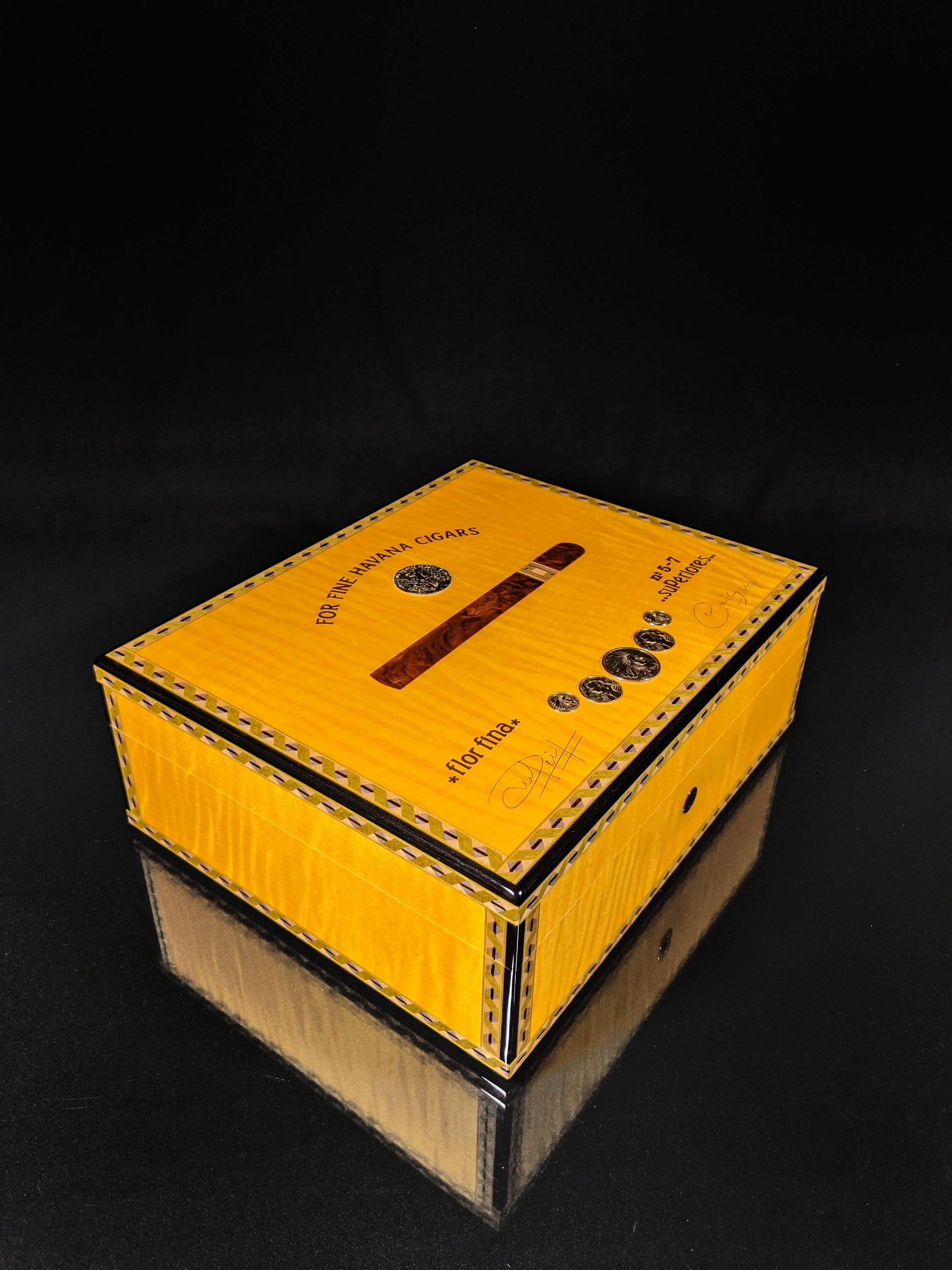 Elie Bleu Medals Yellow Sycamore  Humidor 75 Count