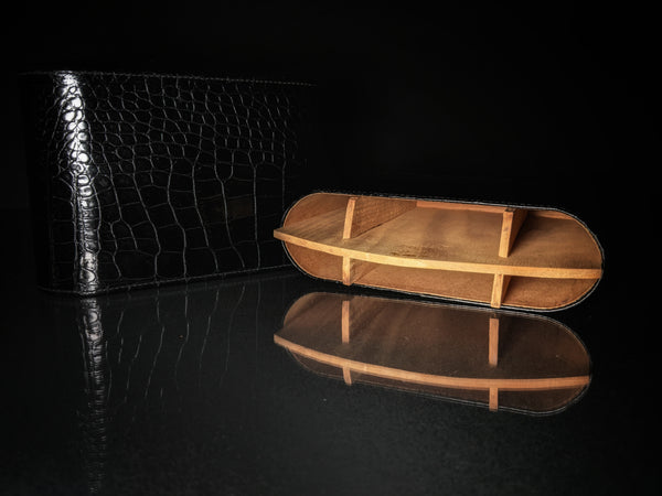 atoll cigar case in Black Croc