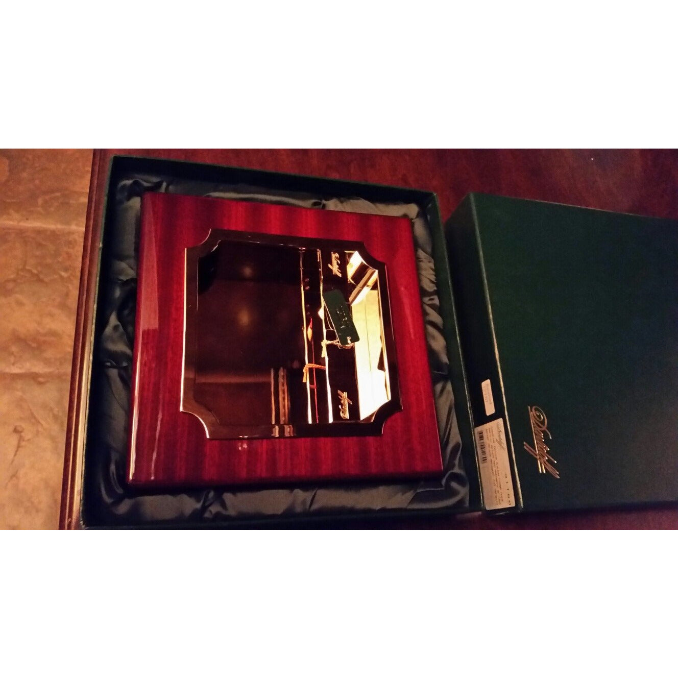 Davidoff  Deluxe Red Mahogany ashtray Model 91180