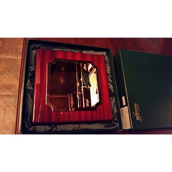 Davidoff  Deluxe Red Mahogany ashtray Model 91180