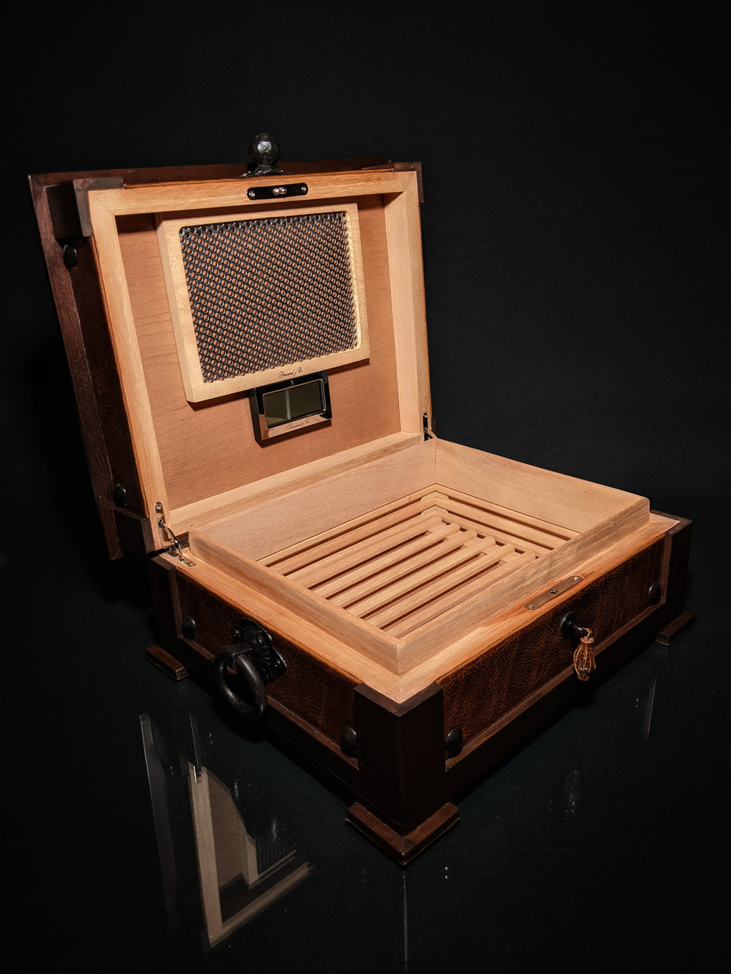 Brizard and Co. - The "Chesterfield" Humidor - 60/70 Count