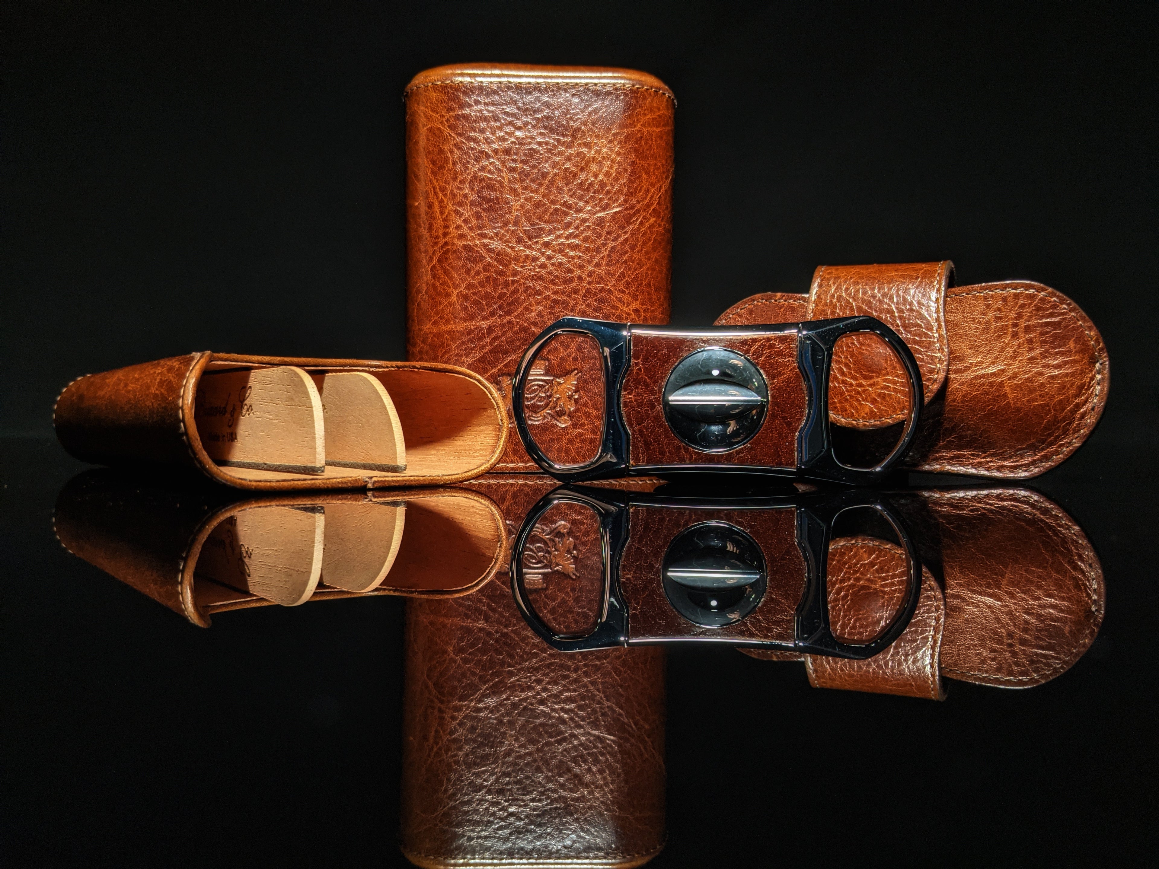 Brizard and Co The "Show Band" 3 Cigar Case - Antique Saddle Leather with V-Cutter