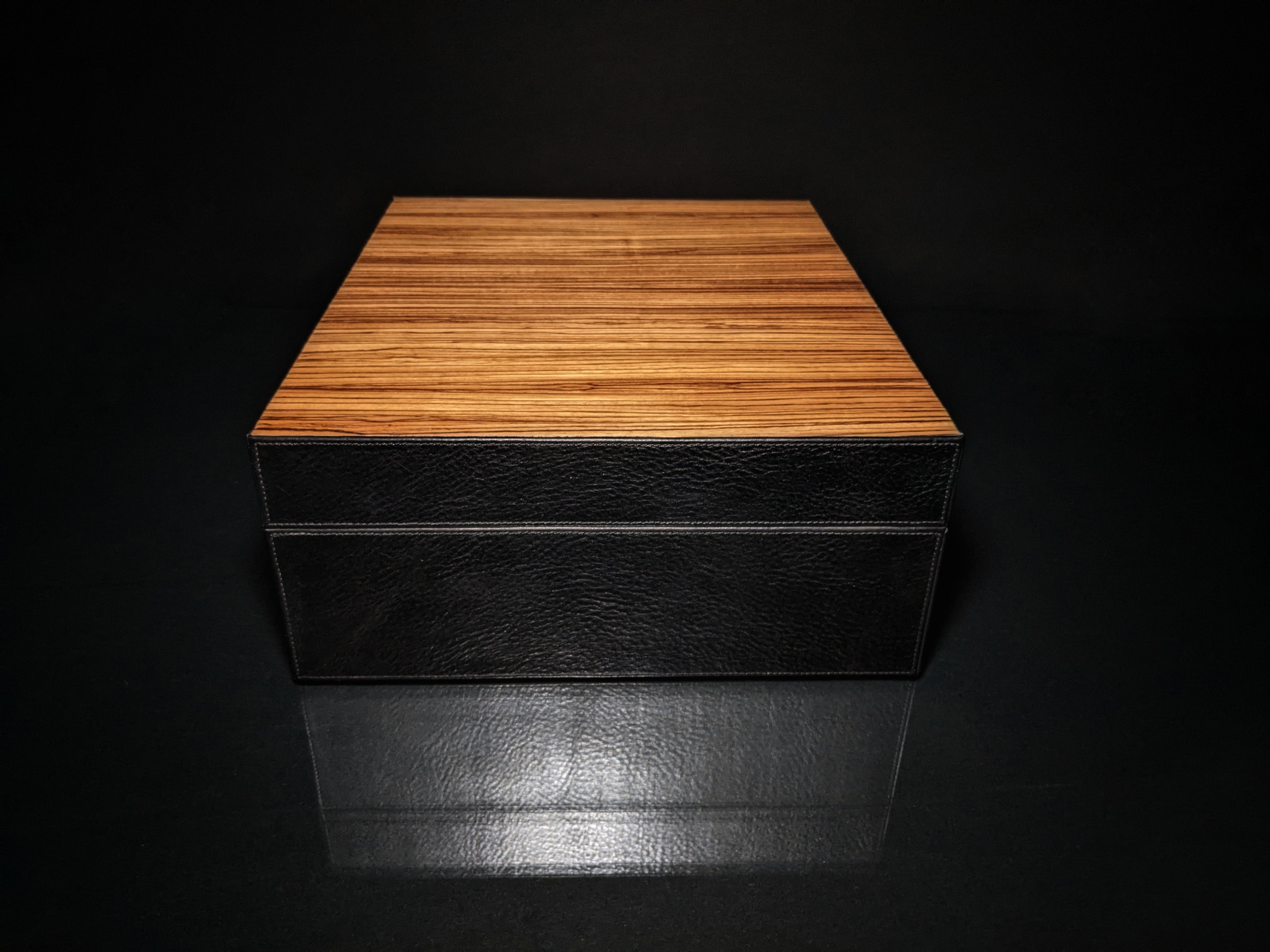 Brizard & Co - "Airflow" Cigar Humidor - Sunrise Black and Zebrawood 60 / 70 Count