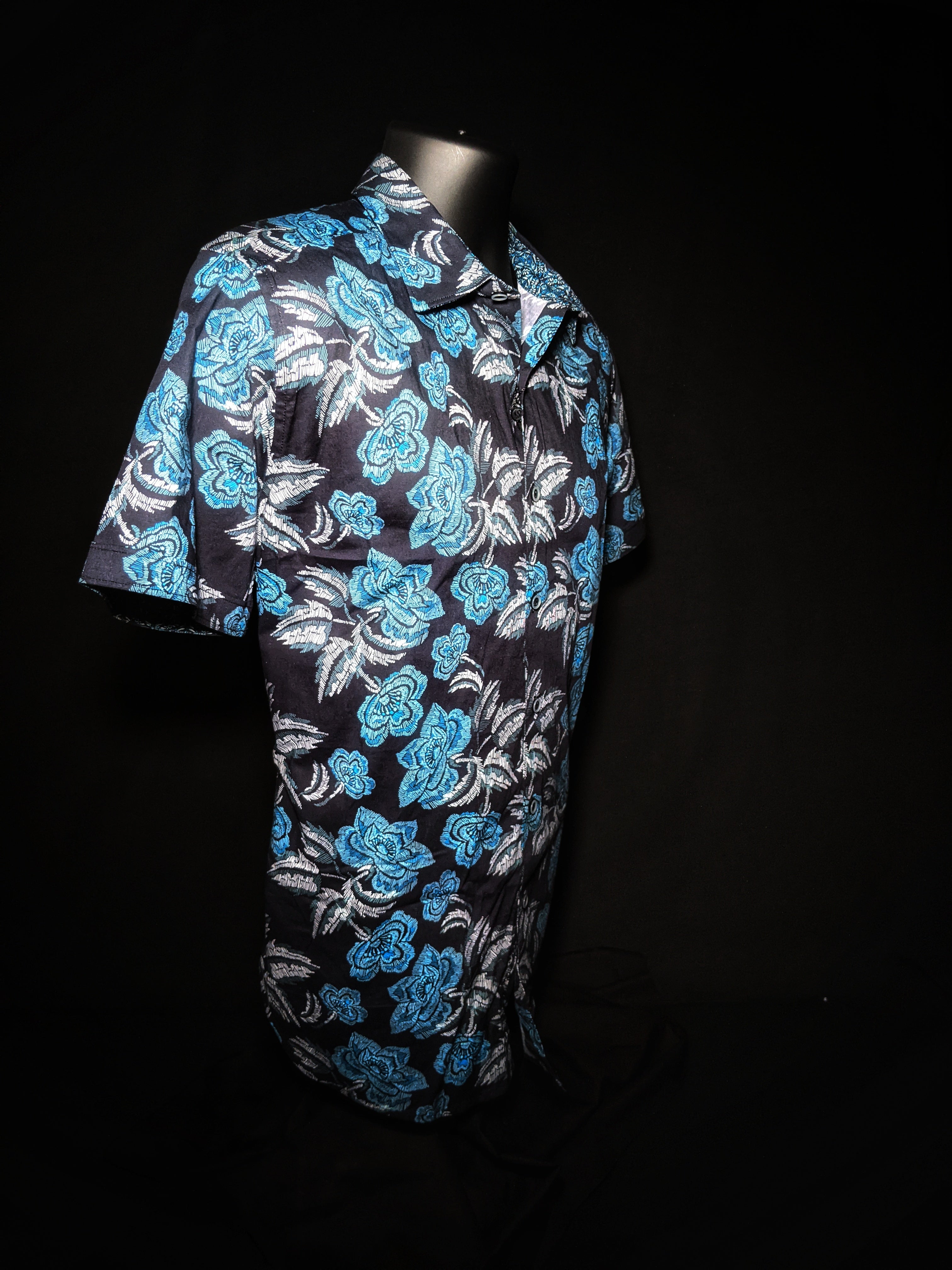 Robert Graham Short Sleeve Colorful Classic Fit Shirt Medium Adult