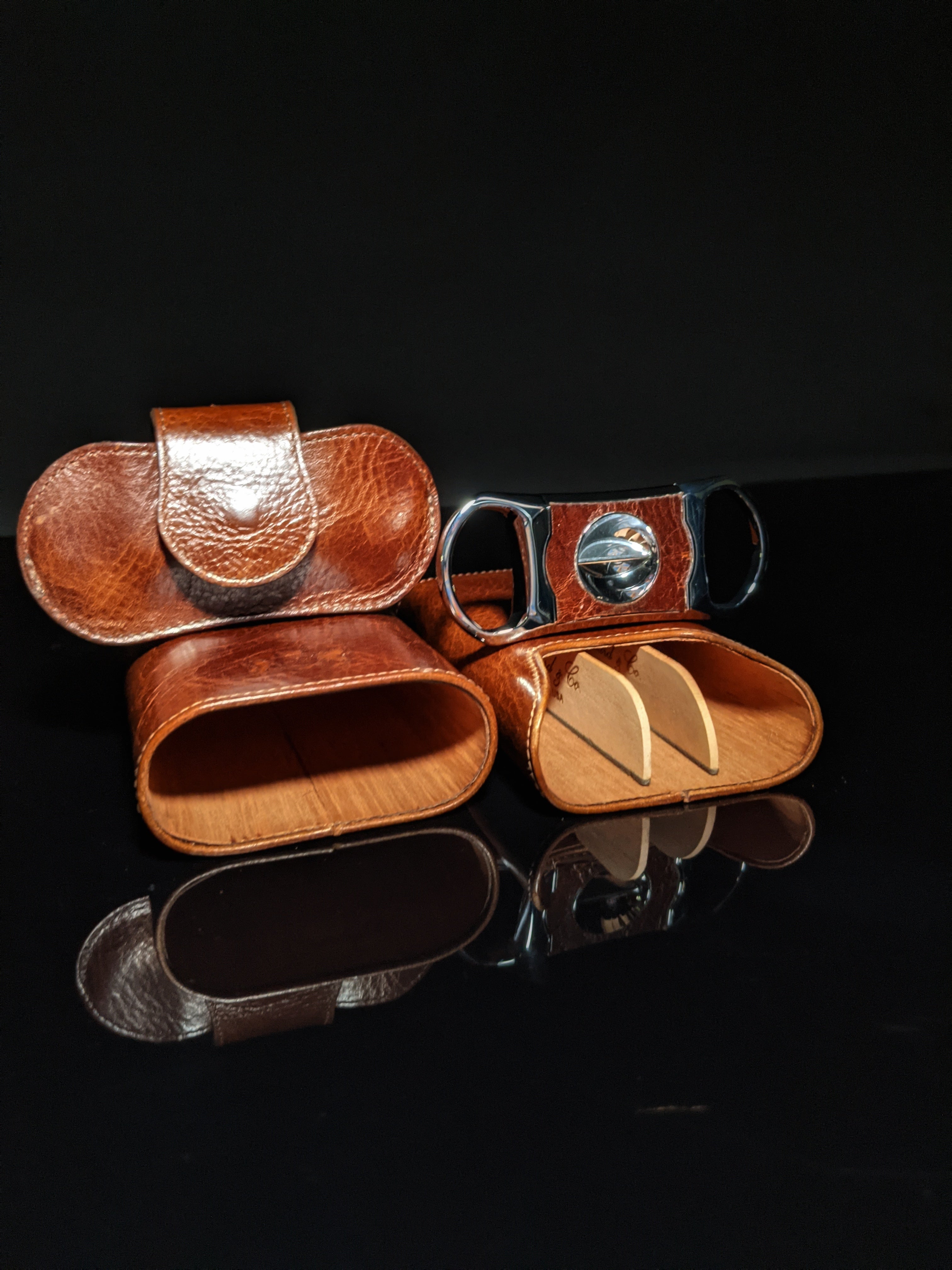 Brizard and Co The "Show Band" 3 Cigar Case - Antique Saddle Leather with V-Cutter