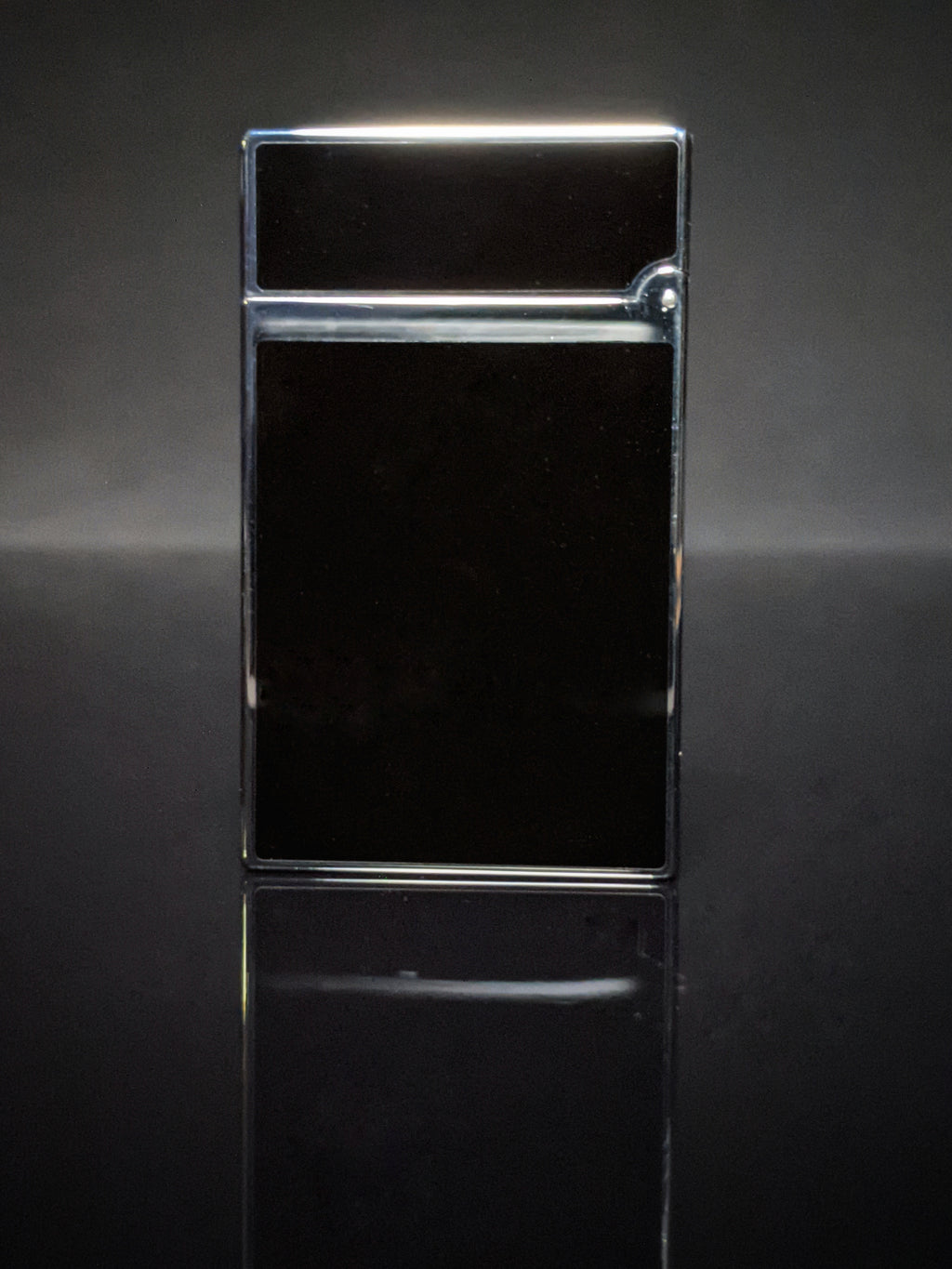 S.T.Dupont Diamond Solitaire L2 Lighter preowned in original box good condition