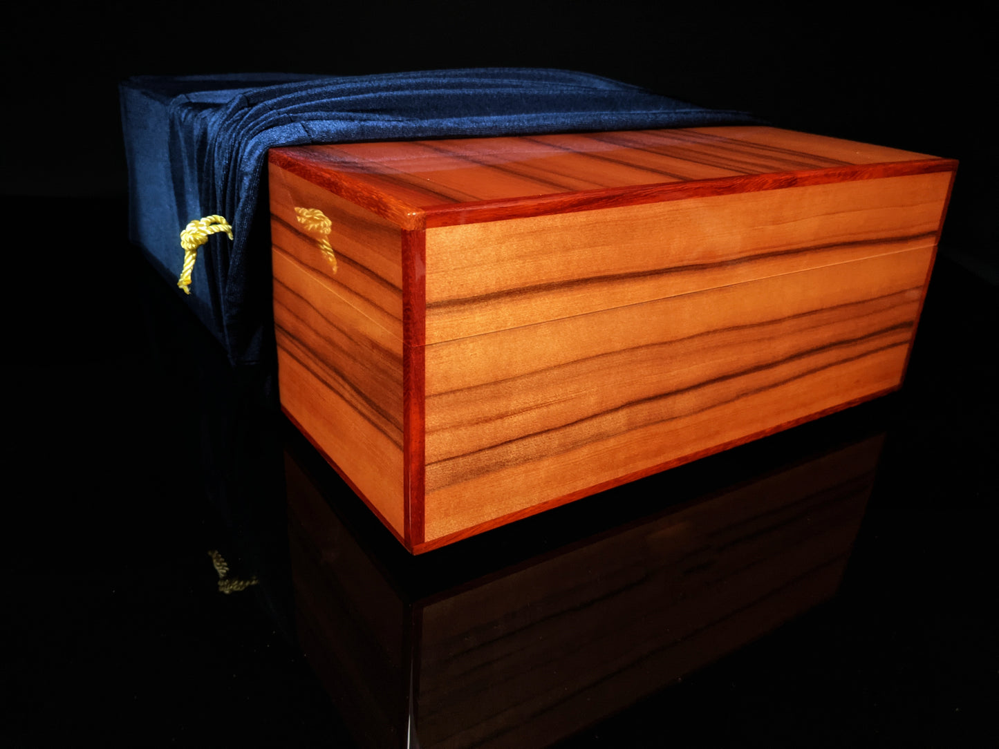 Elie Bleu Tineo Wood Humidor 110 count