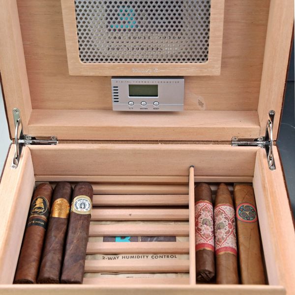Brizard & Co. The Airflow Humidor — Antique Saddle Leather (30/40 Count)