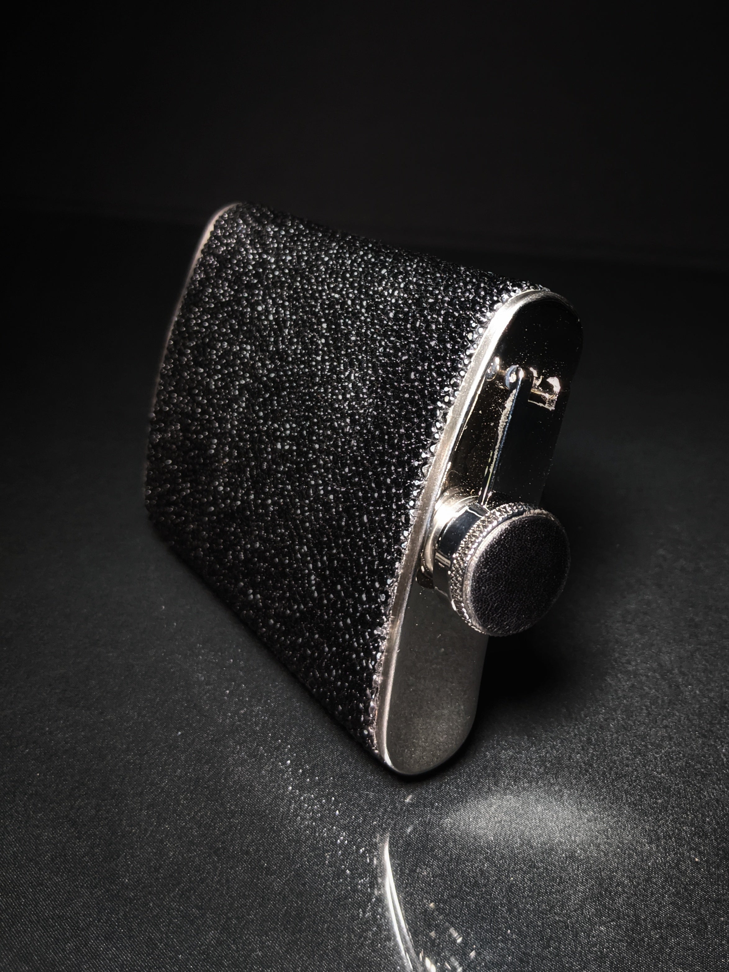 Brizard and Co. The 8 oz Flask - Stingray