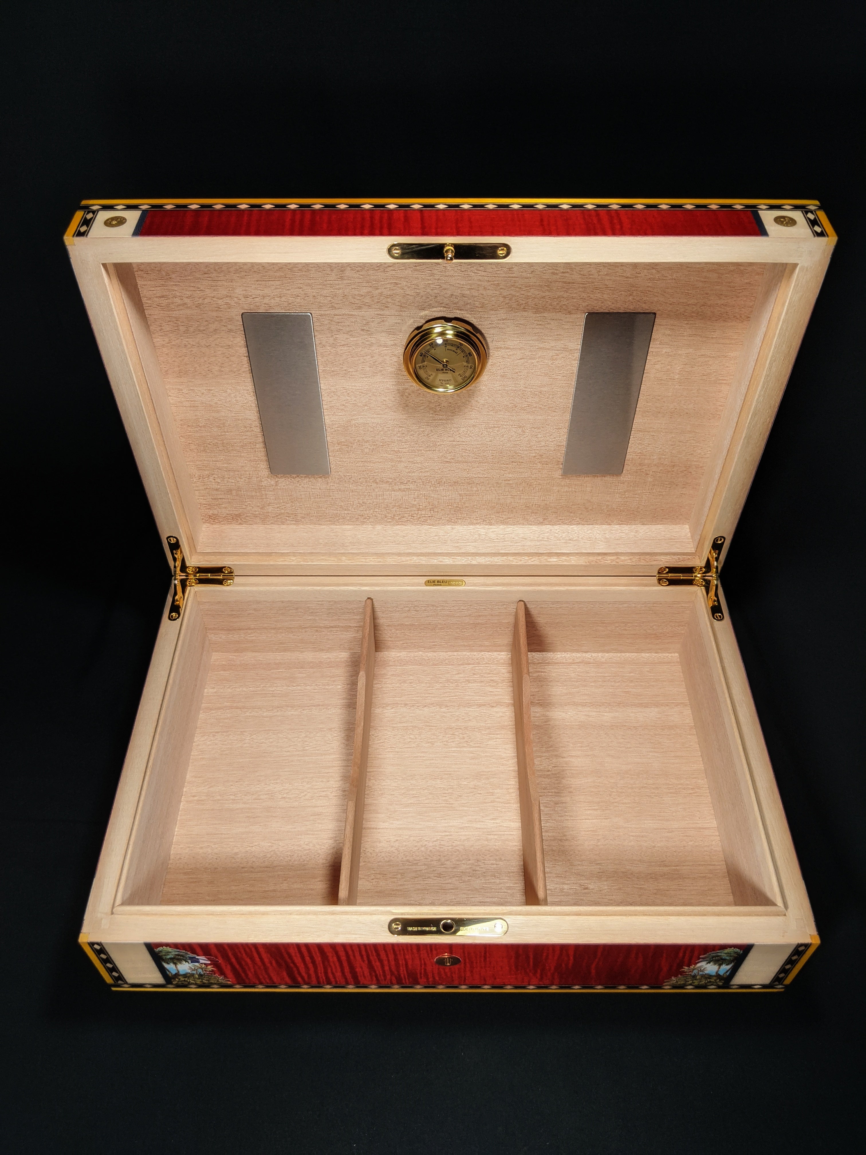 Elie Bleu Alba Red Sycamore Humidor 110 count