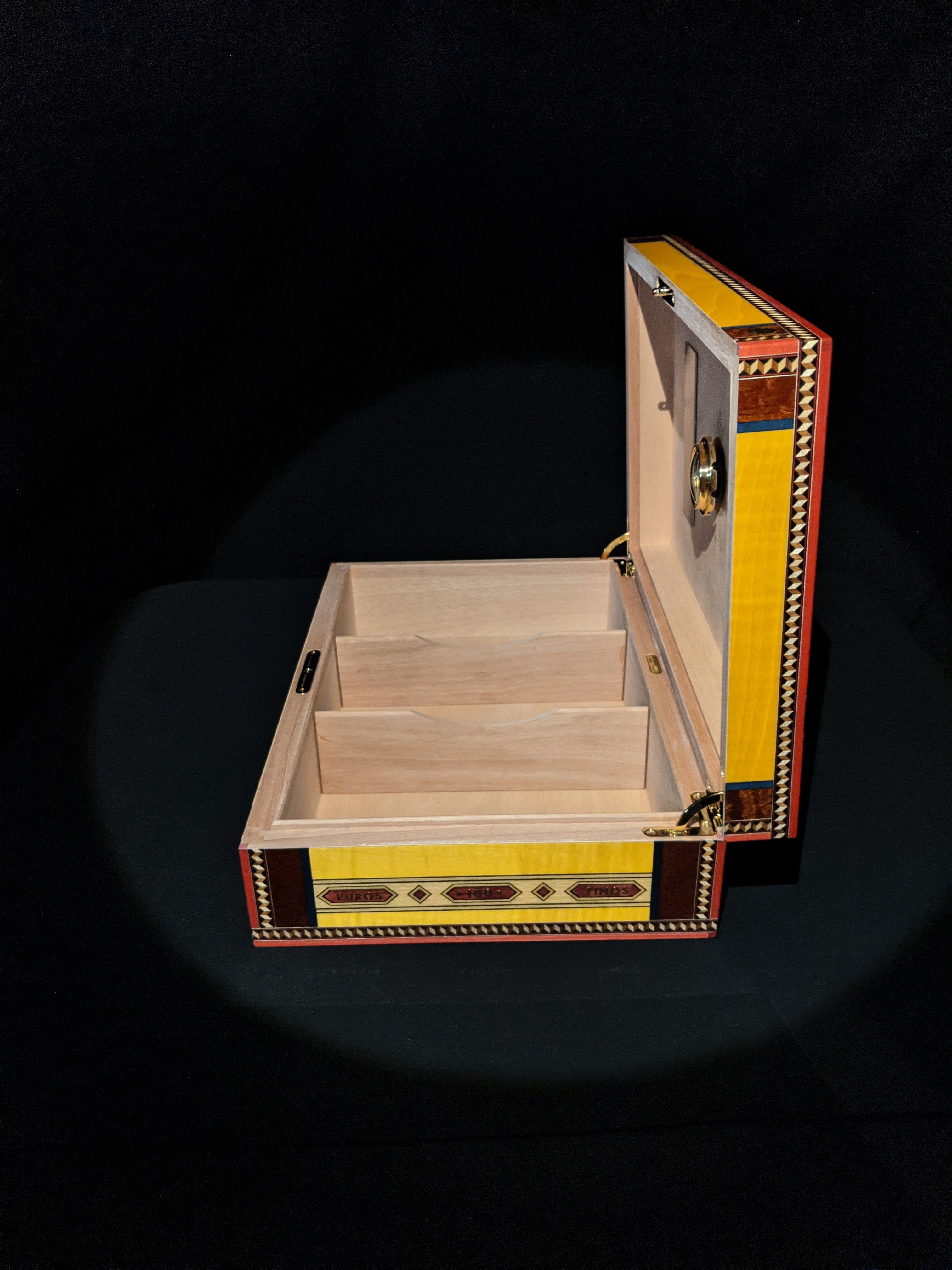 Elie Bleu Alba Gold Yellow Humidor 110 count