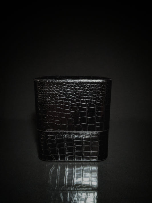 atoll cigar case in Black Croc