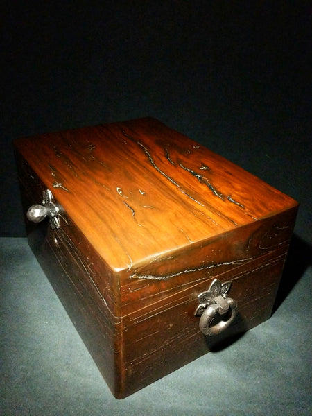 Brizard and Co " Hacienda " humidor 130 / 150 count 16" L x 12" W x 9" H