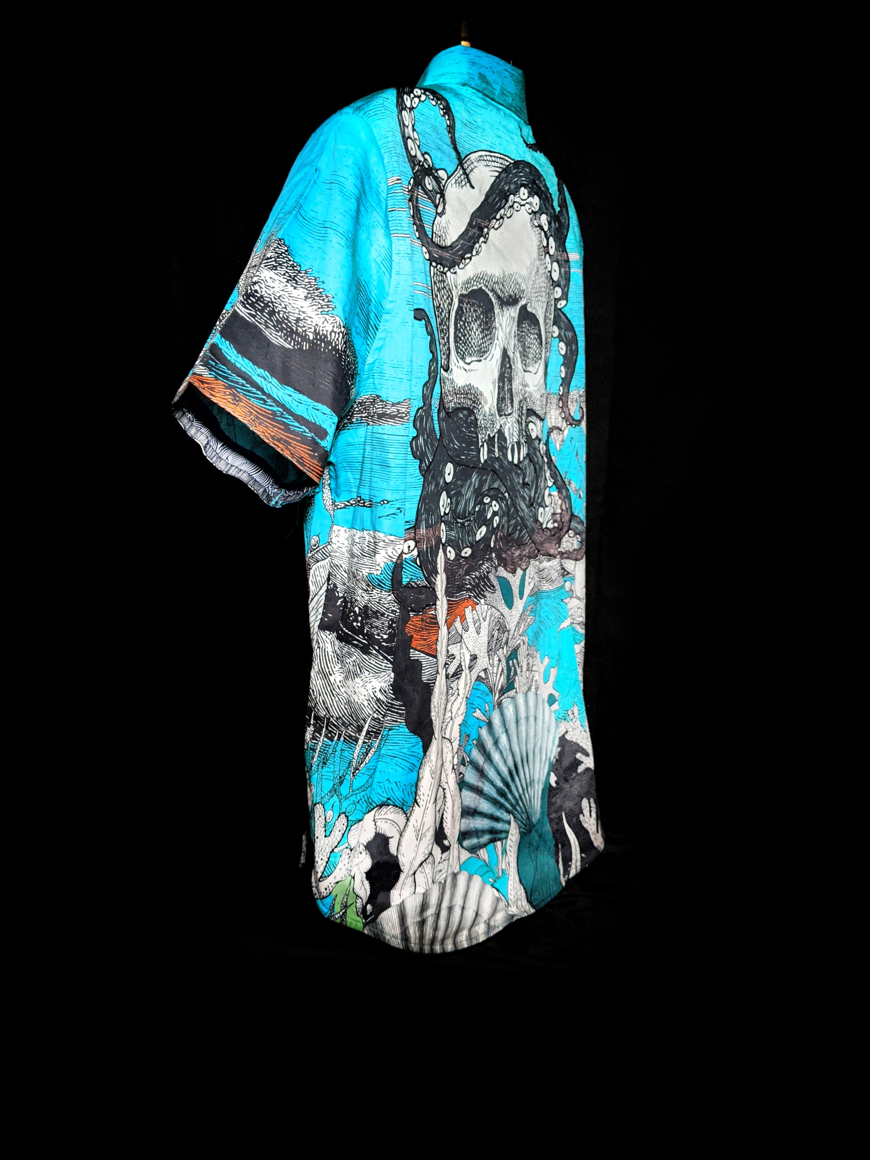 Robert Graham Sea Monster Short Sleeve Shirt Size Large NWTS