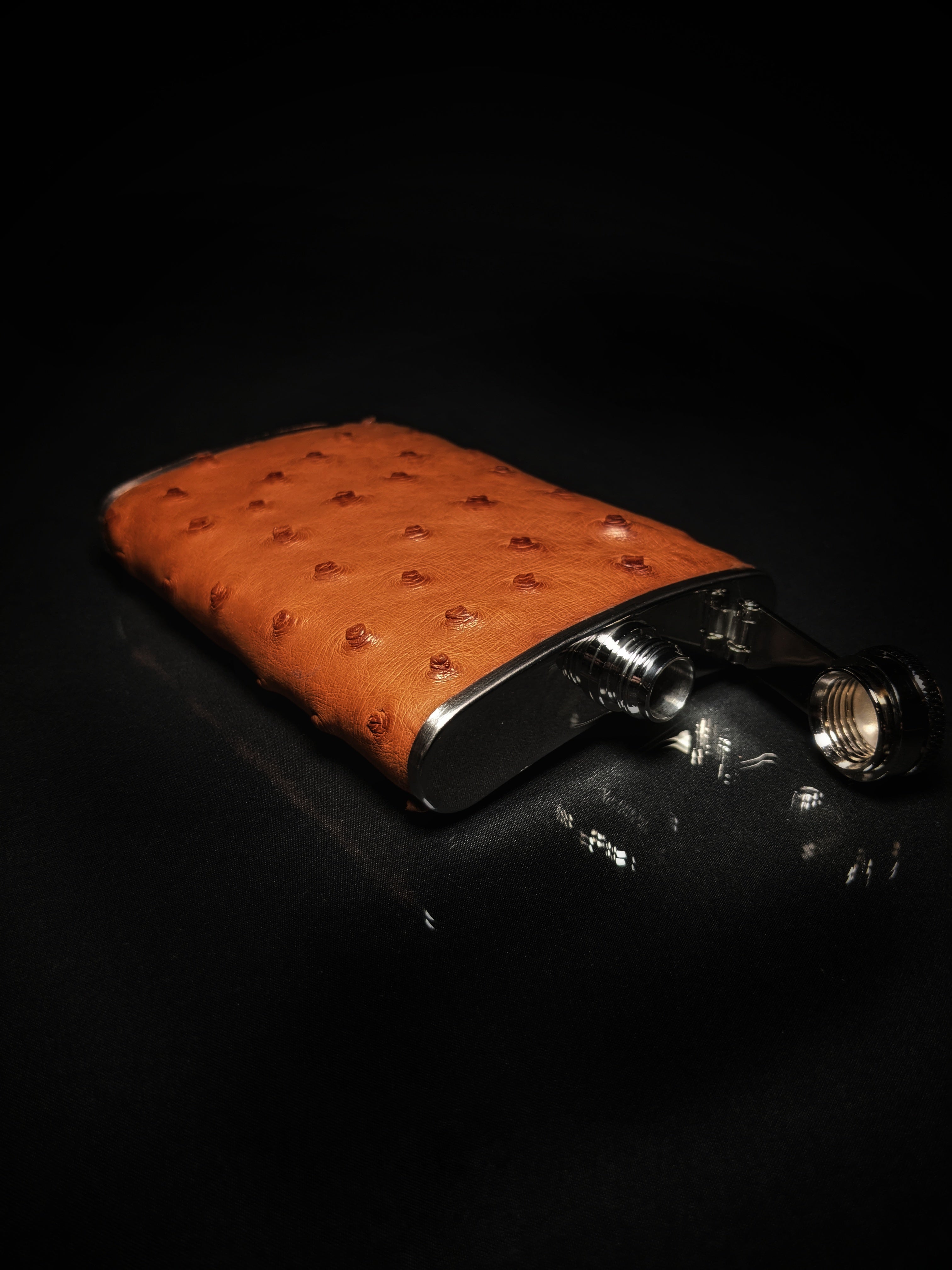 Brizard and Co. The 8 oz Flask - Ostrich Tan