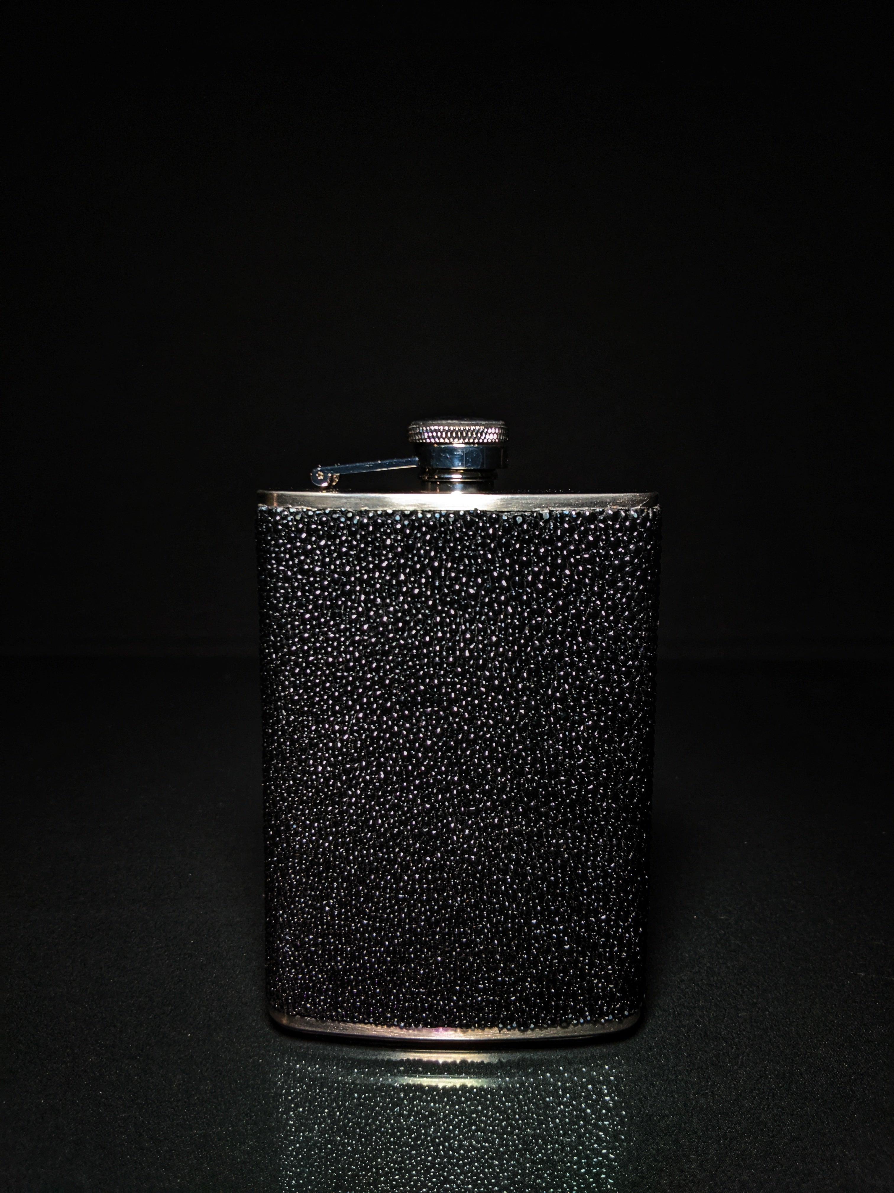 Brizard and Co. The 8 oz Flask - Stingray