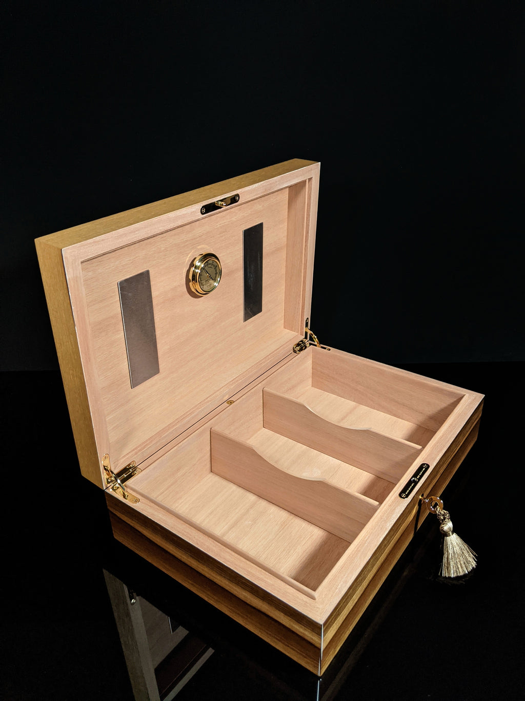 Elie Bleu Limba Wood Humidor 110 count