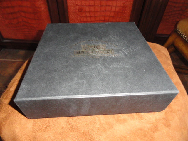 Arturo Fuente custom heavy clear glass ashtray. NIB 7 7/8" Diameter