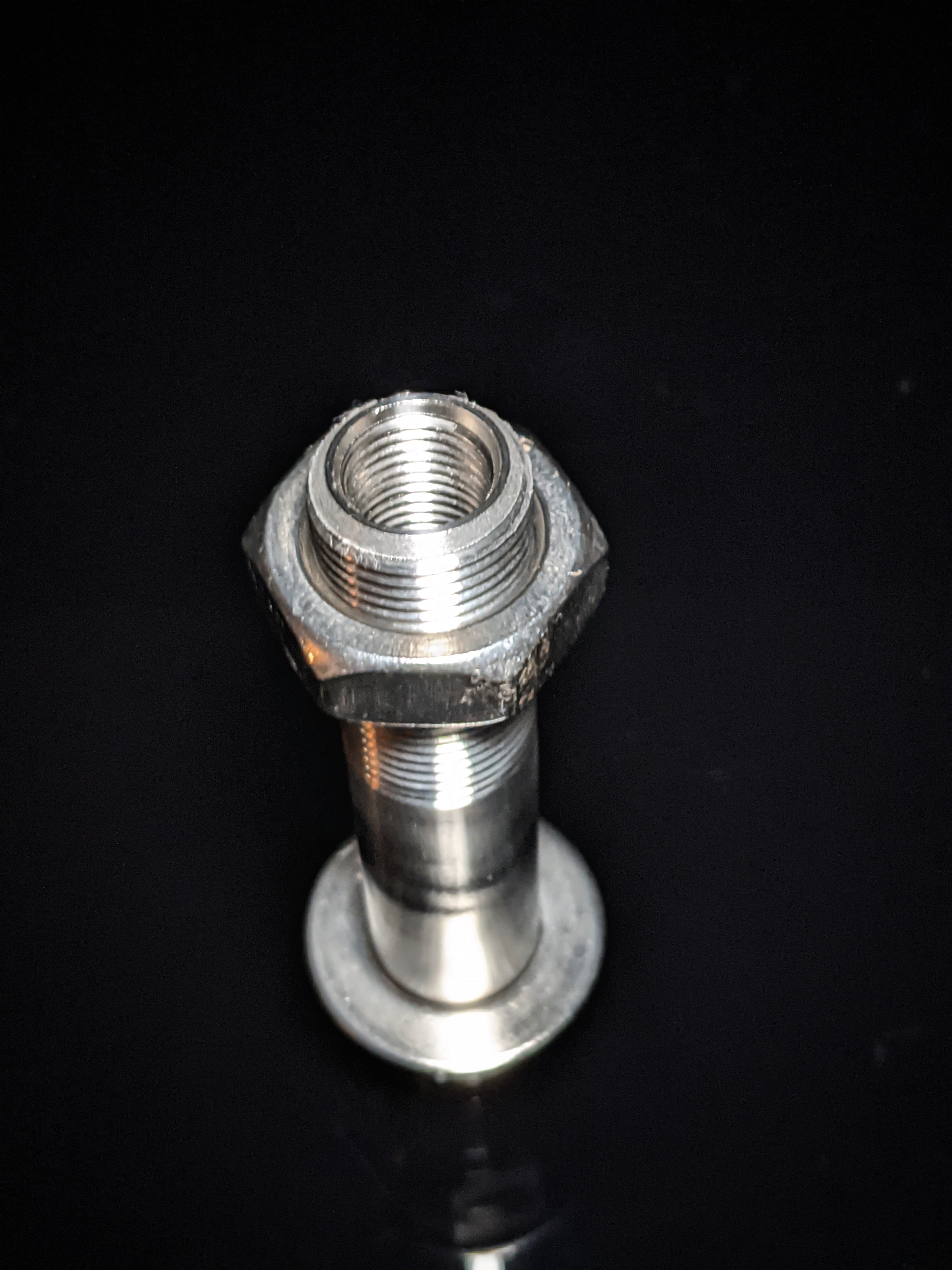 Marine Machine Thru Hull Fitting 3/8 FIP  to No 6 Flare