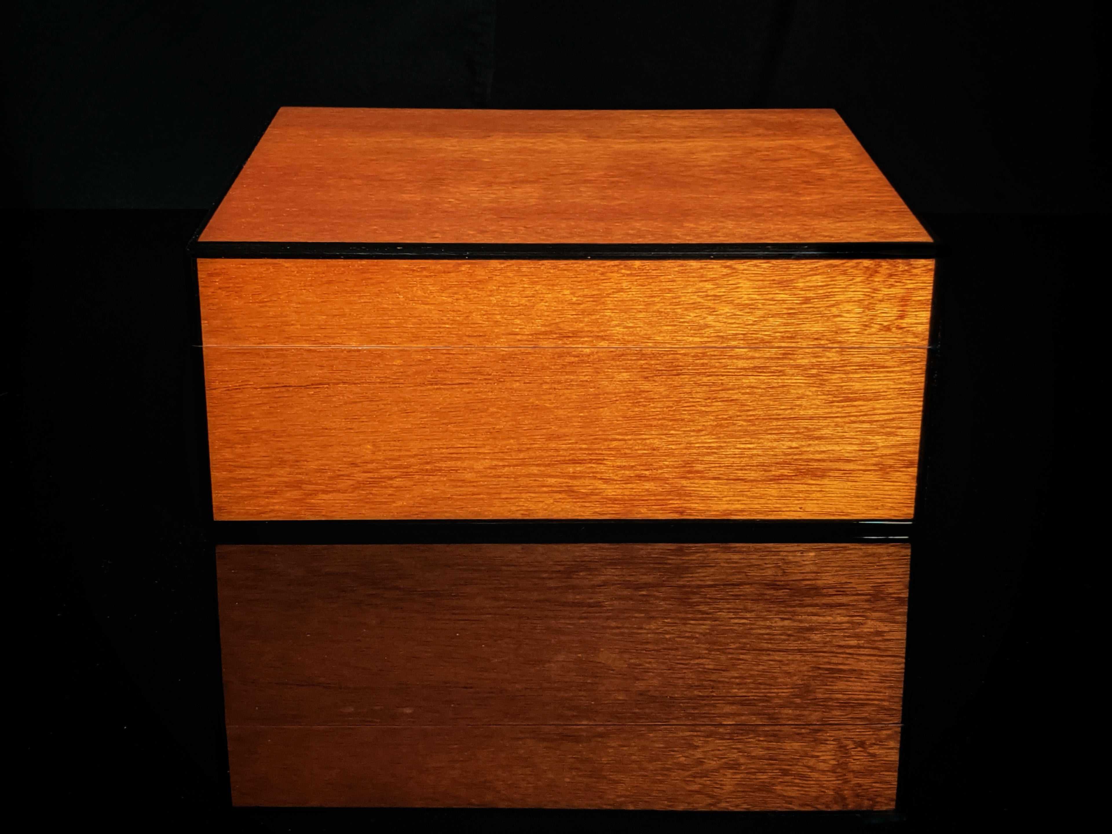 Elie Bleu Mahogany  Humidor 50 count