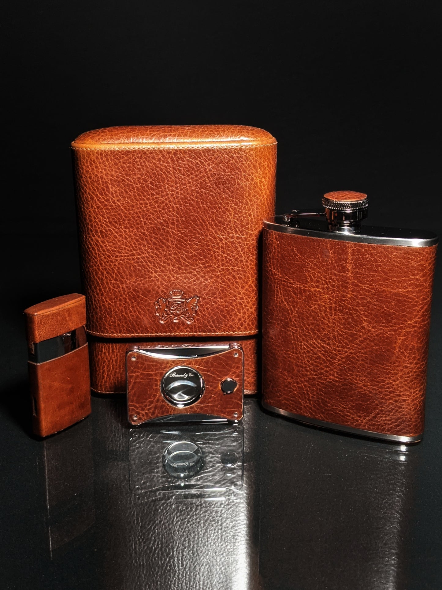 Brizard & Co. Havana Traveler - Antique Saddle Leather with cutter and lighter