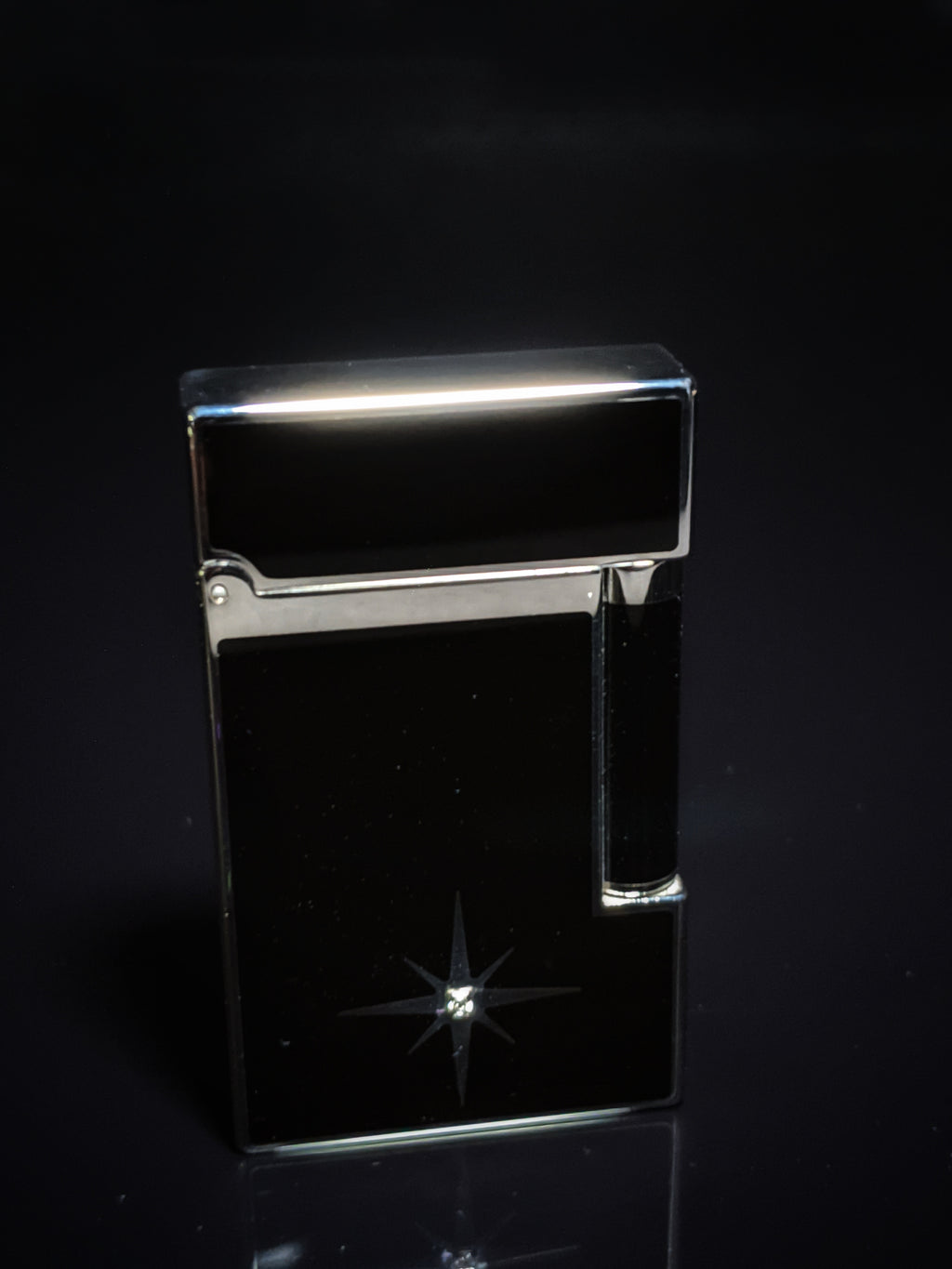 S.T.Dupont Diamond Solitaire L2 Lighter preowned in original box good condition