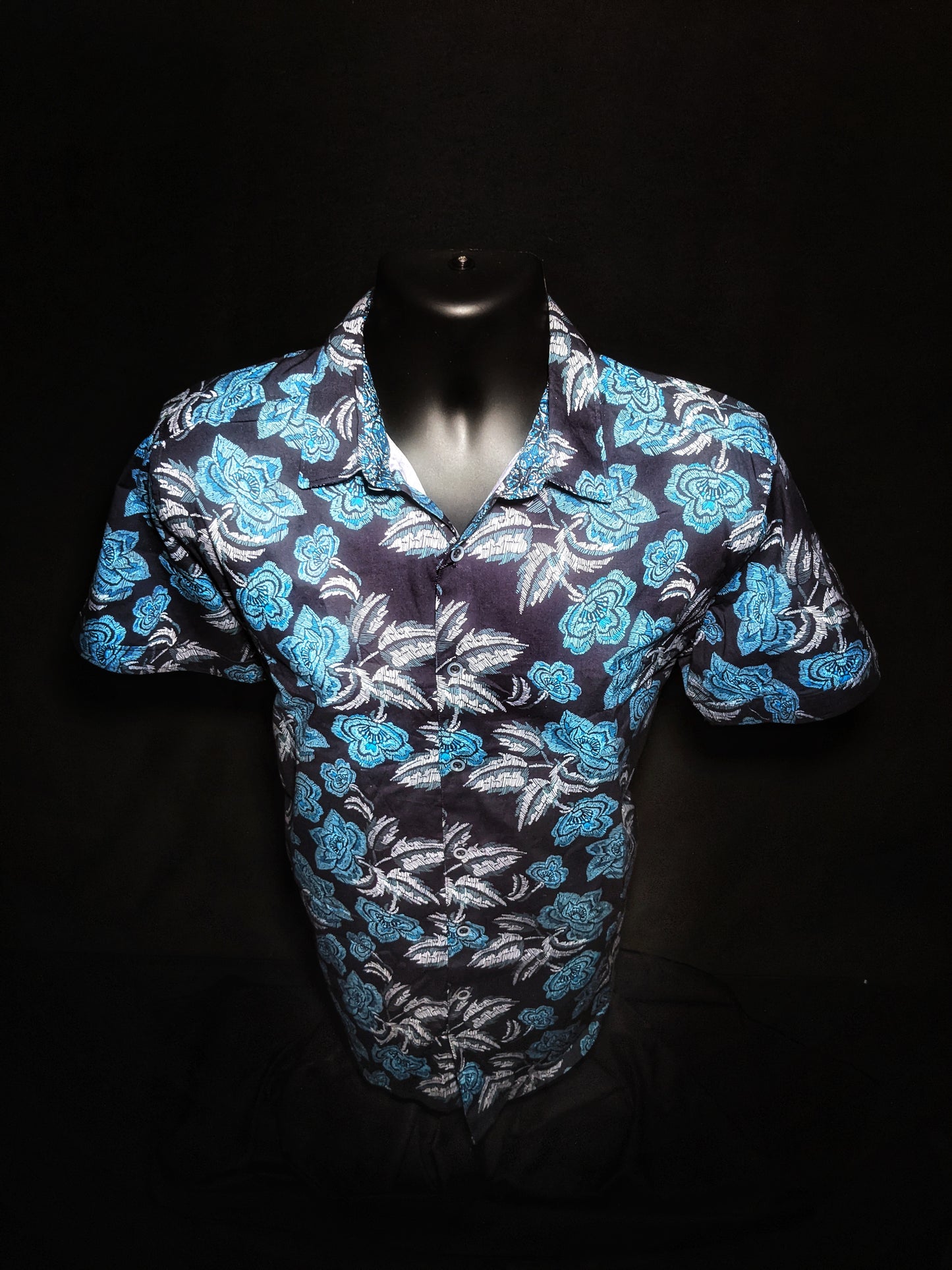 Robert Graham Short Sleeve Colorful Classic Fit Shirt Medium Adult