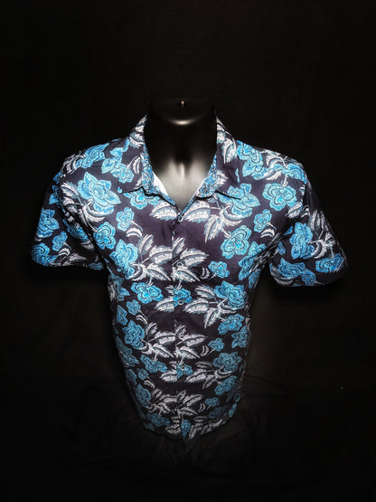 Robert Graham Short Sleeve Colorful Classic Fit Shirt Medium Adult