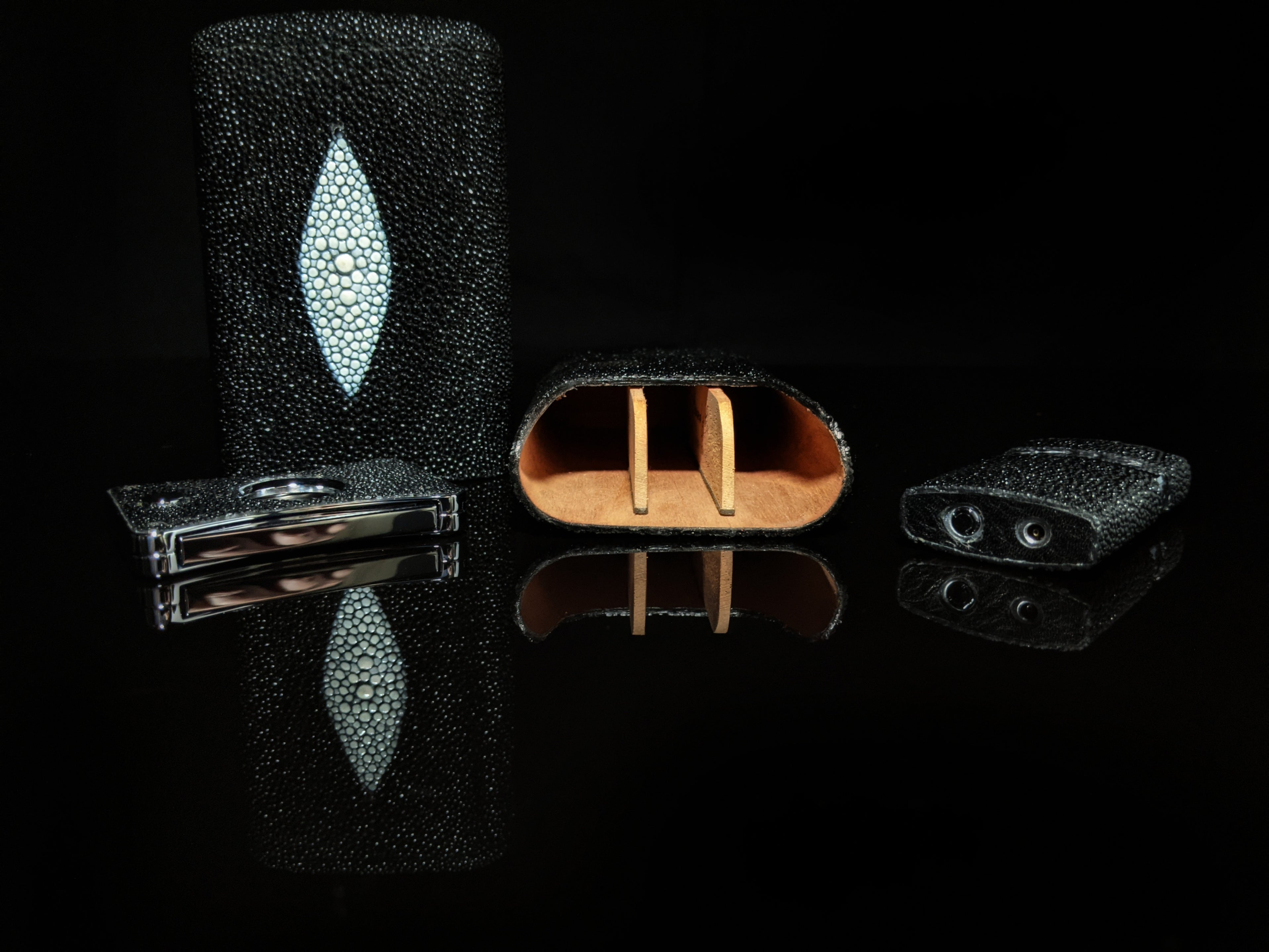 Brizard and Co. Stingray Cigar Case — with Matching Cutter & Lighter, New in Box
