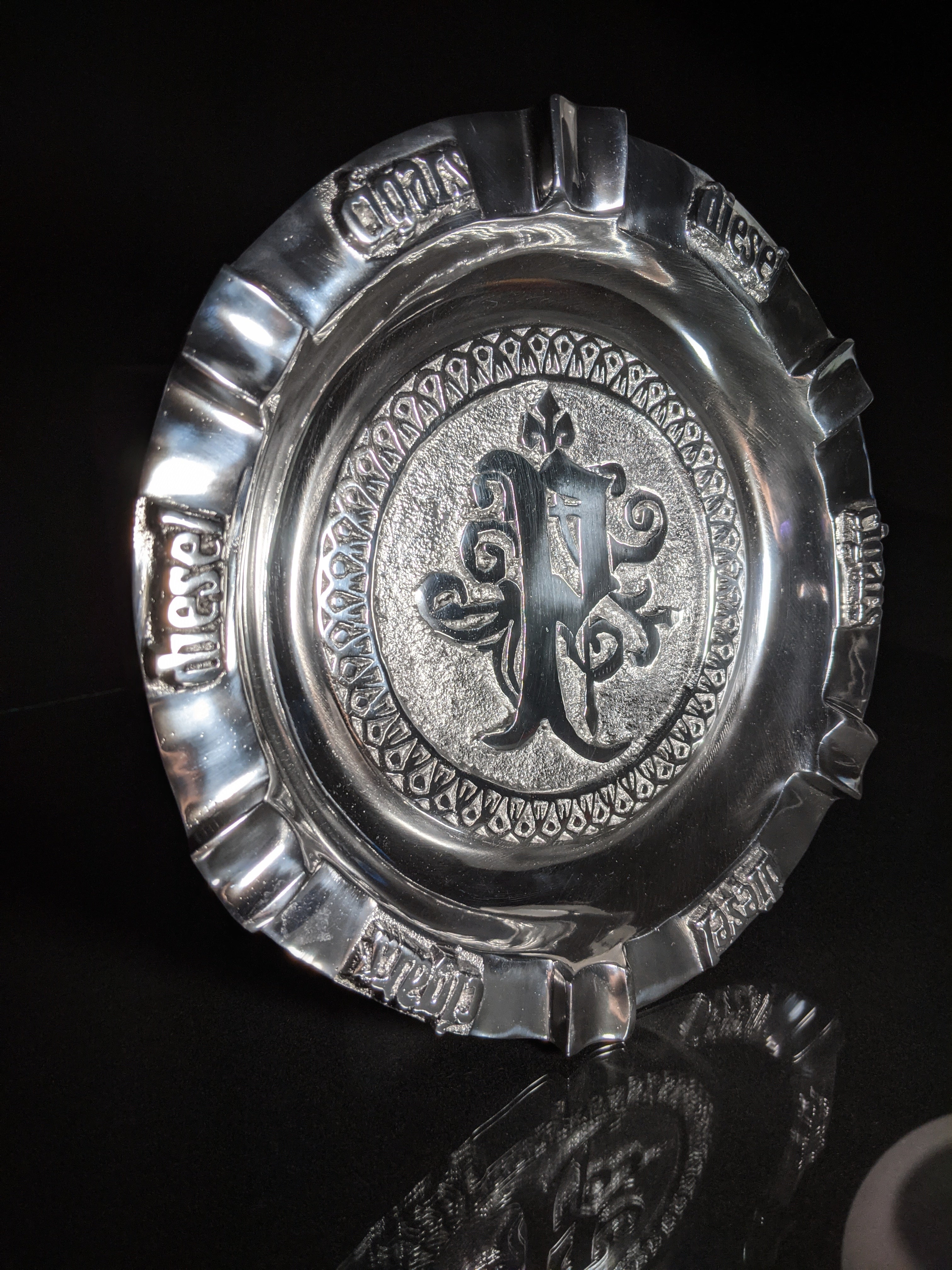Drew Estates Polished Pewter 9 " cigar ashtray with 5 slots for your cigars