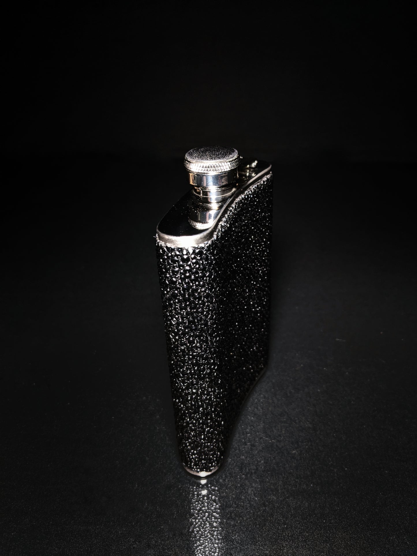 Brizard and Co. The 8 oz Flask - Stingray