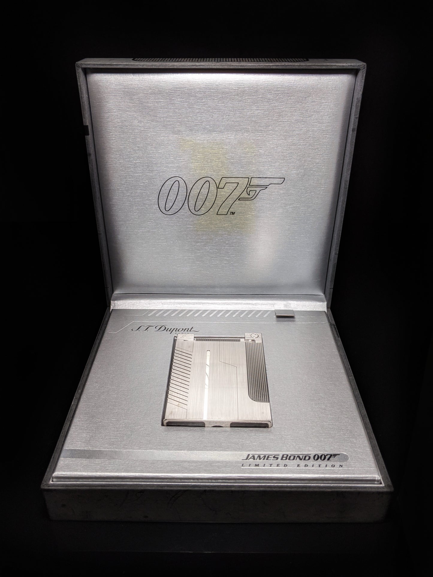 s.t.dupont James Bond 007 jeroboam table lighter