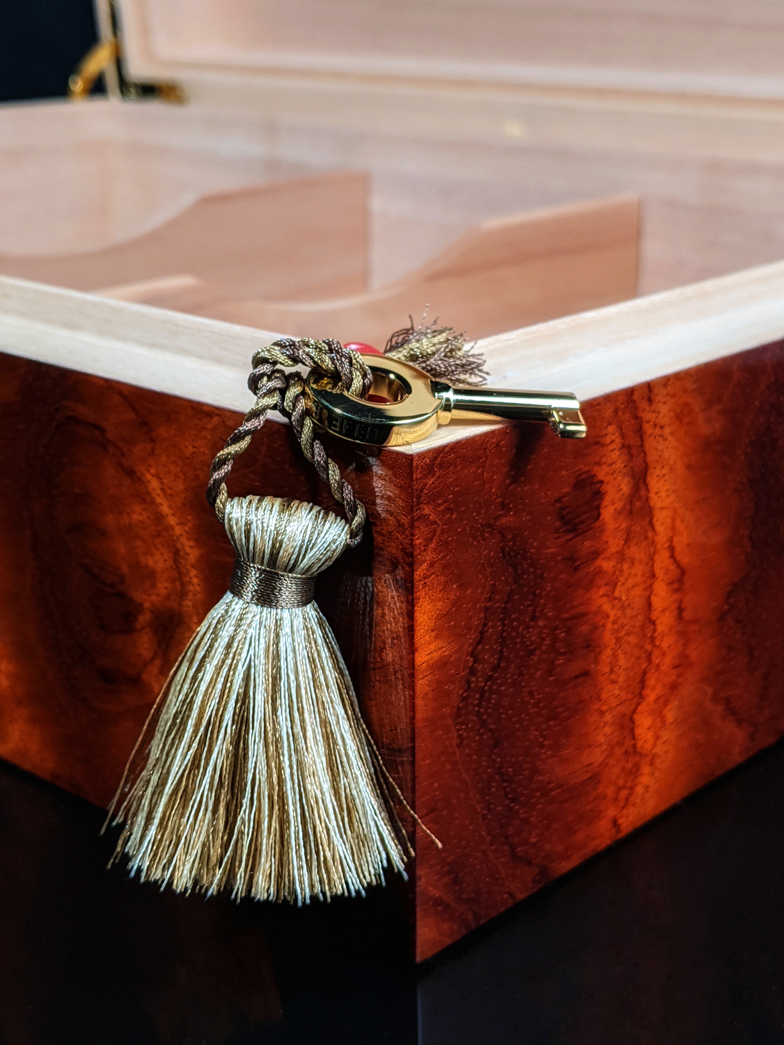 Elie Bleu Bubinga Wood Humidor 110 count