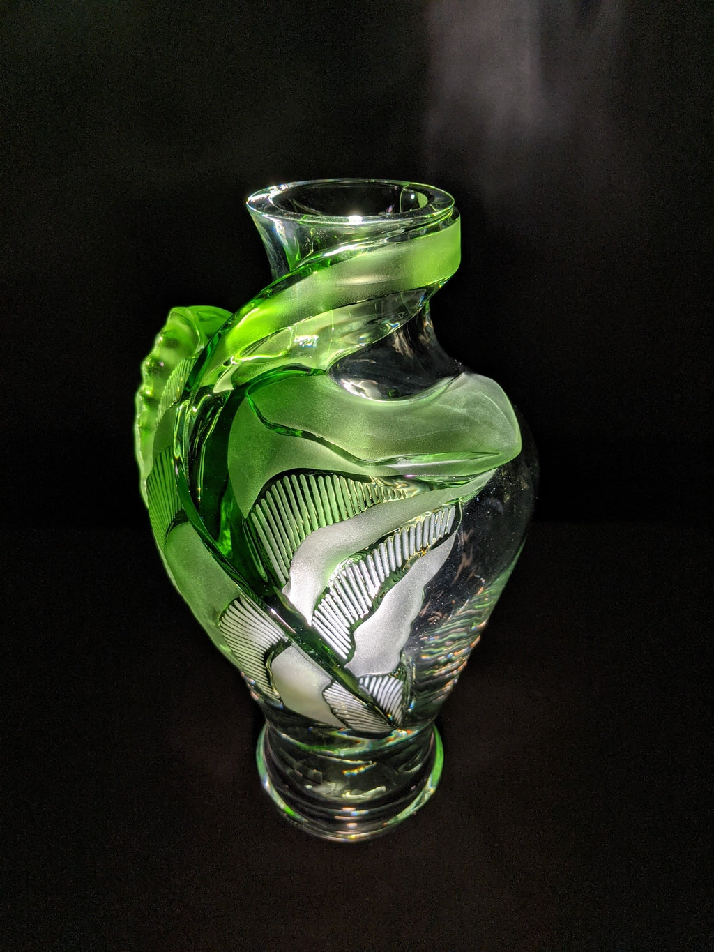 Lalique Tanega 14" Emerald Green Vase