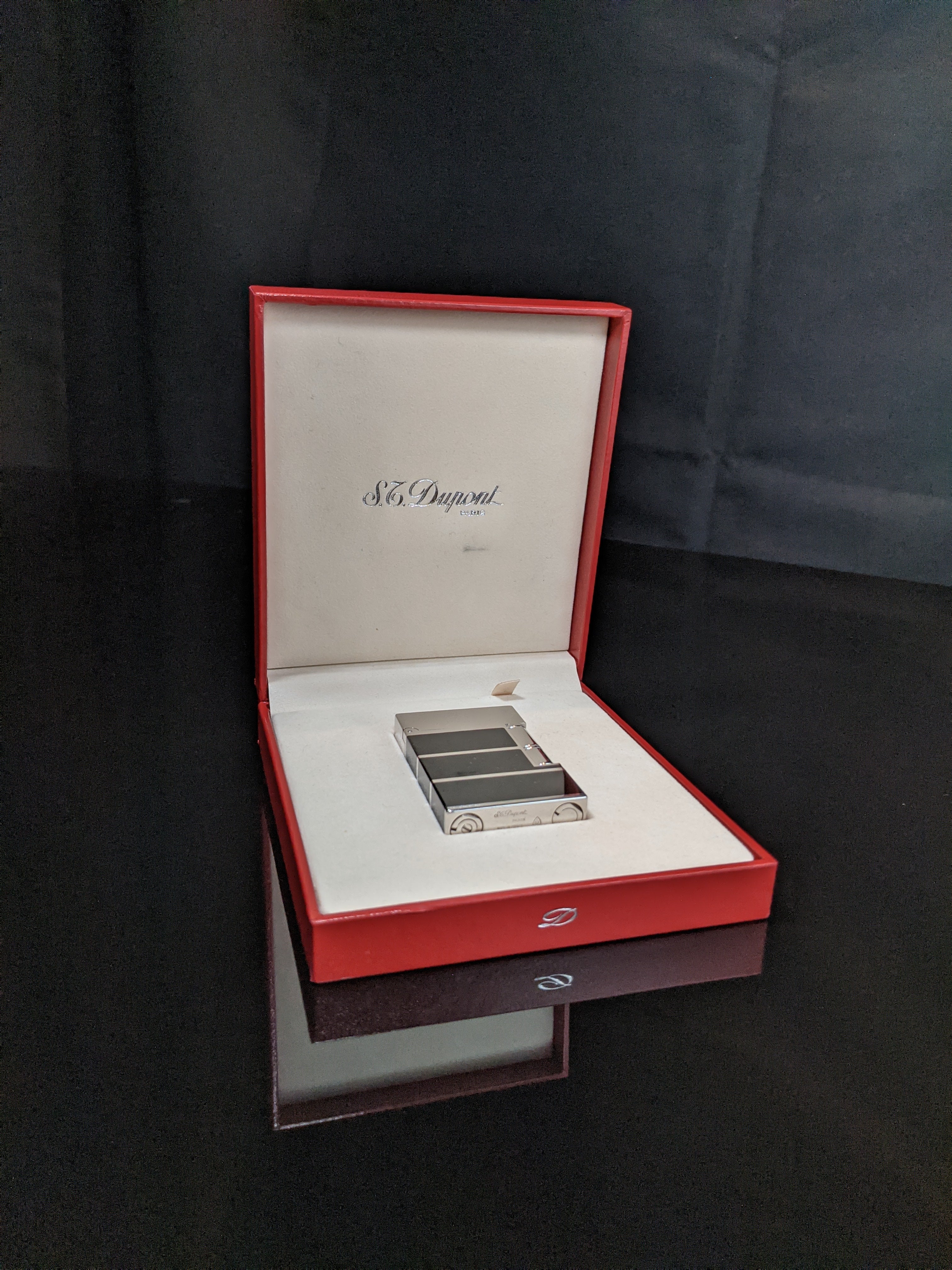 S.T. Dupont Black Lacquer L2 Lighter