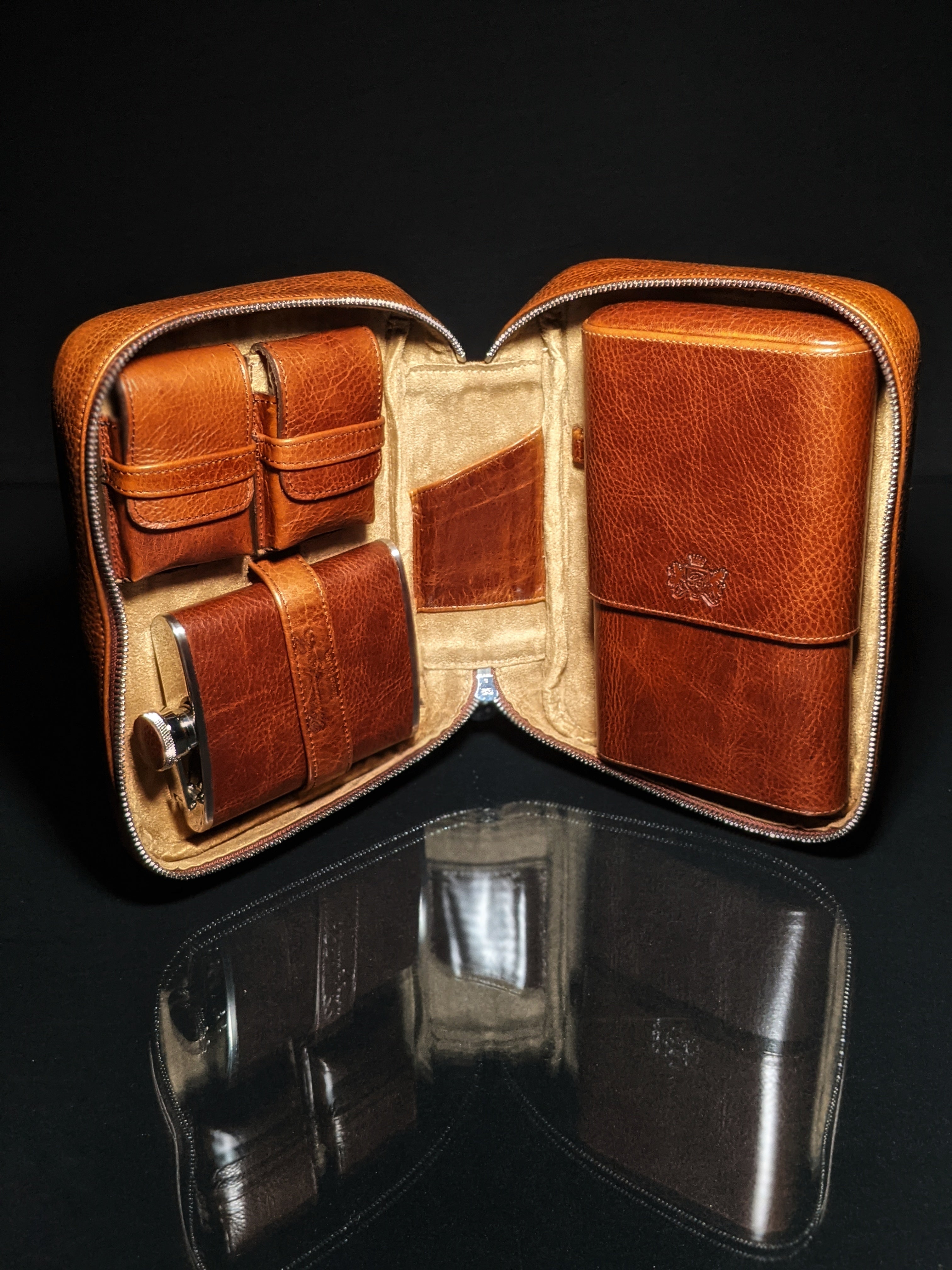 Brizard & Co. Havana Traveler - Antique Saddle Leather with cutter and lighter