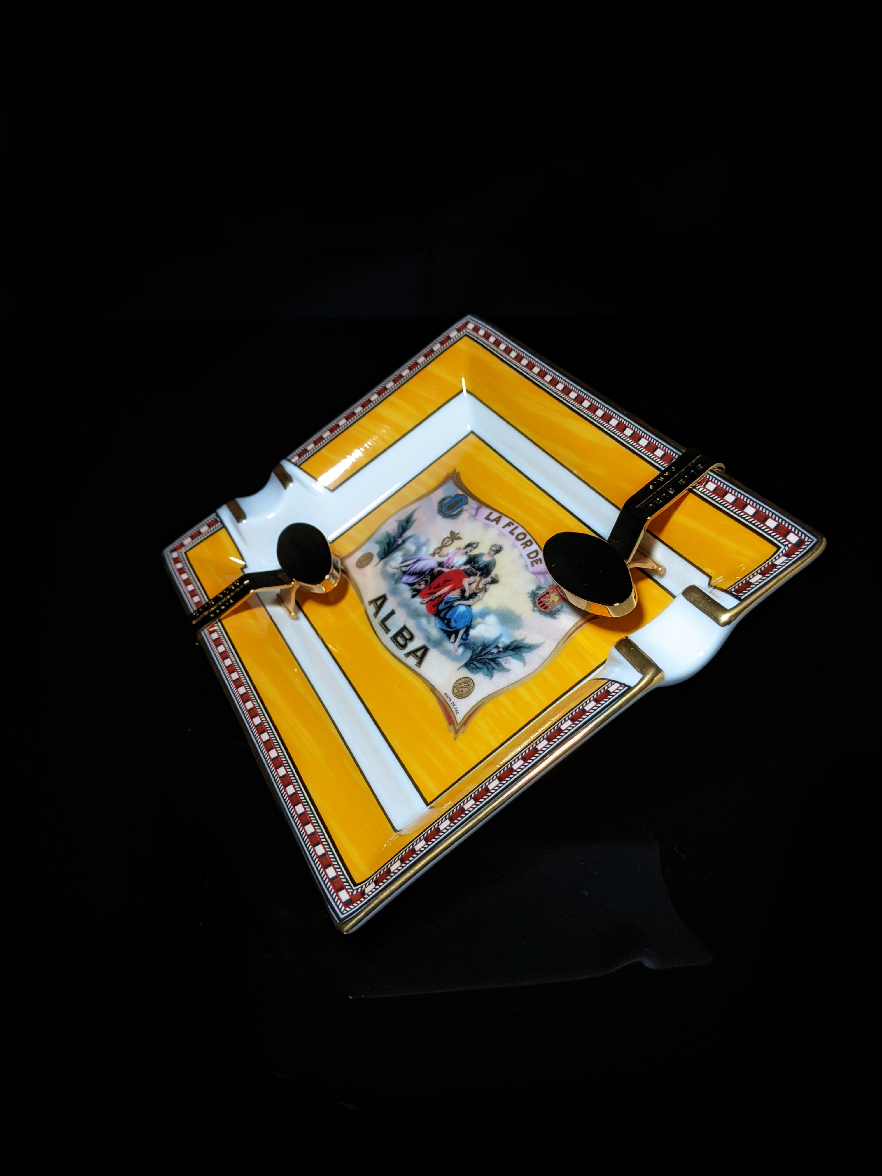 Elie Bleu Alba Porcelain Yellow Gold Ashtray