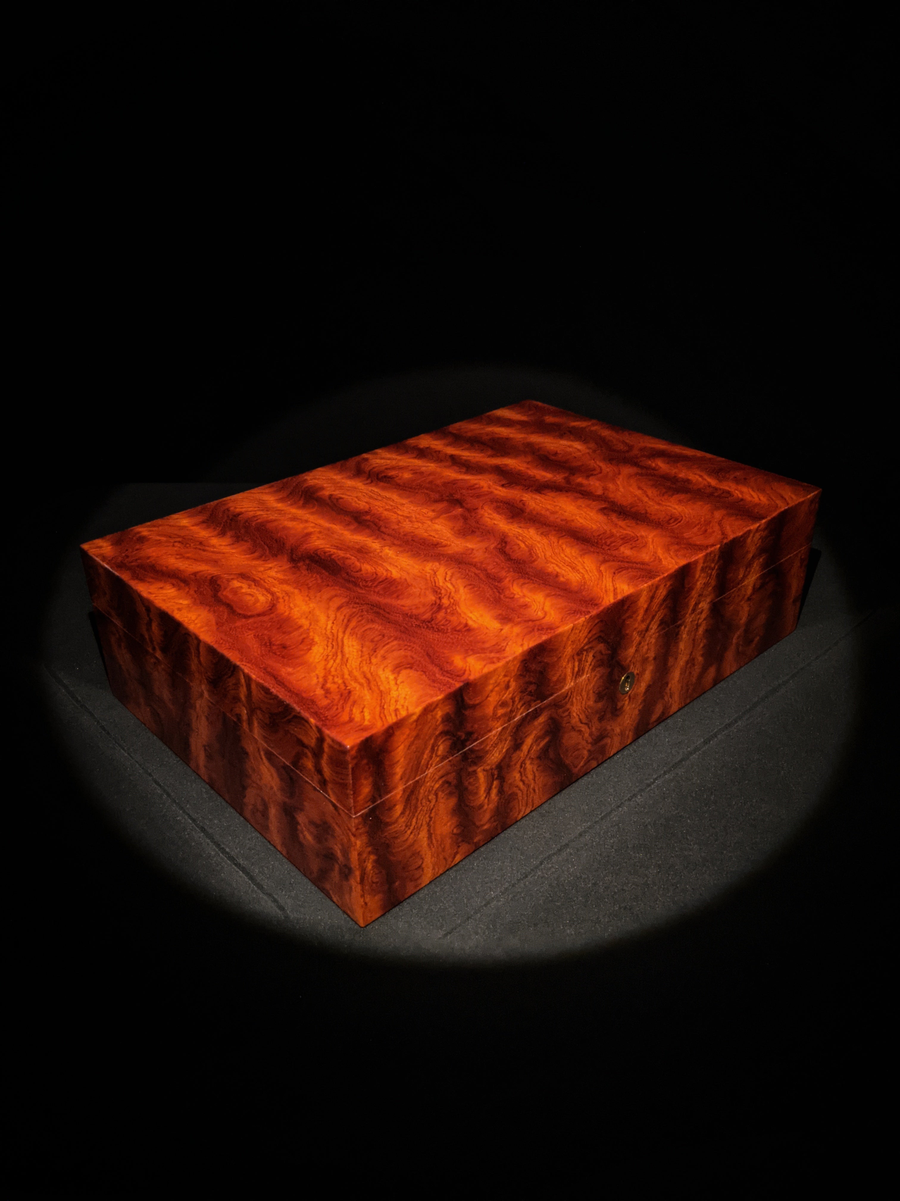 Elie Bleu Figured Bubinga Humidor 110 ct
