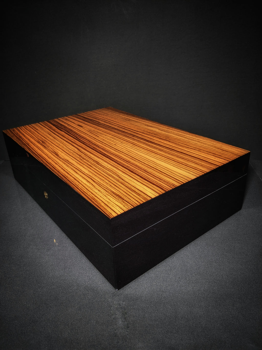 Elie Bleu Zebrawood Humidor 110 count