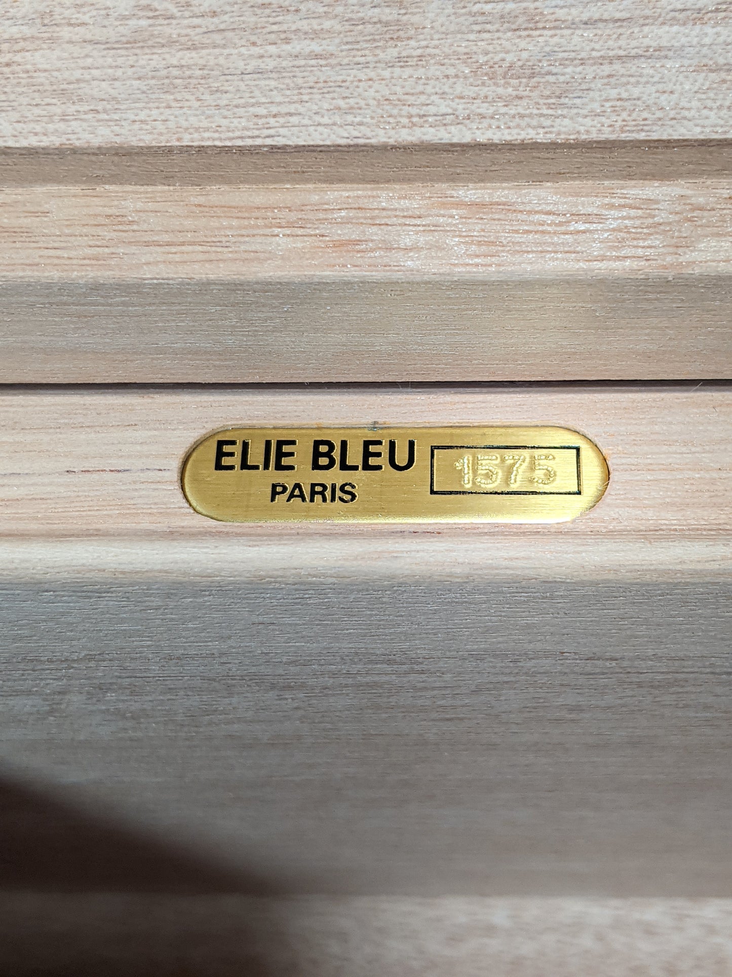 Elie Bleu Alba Red Sycamore Humidor 110 count
